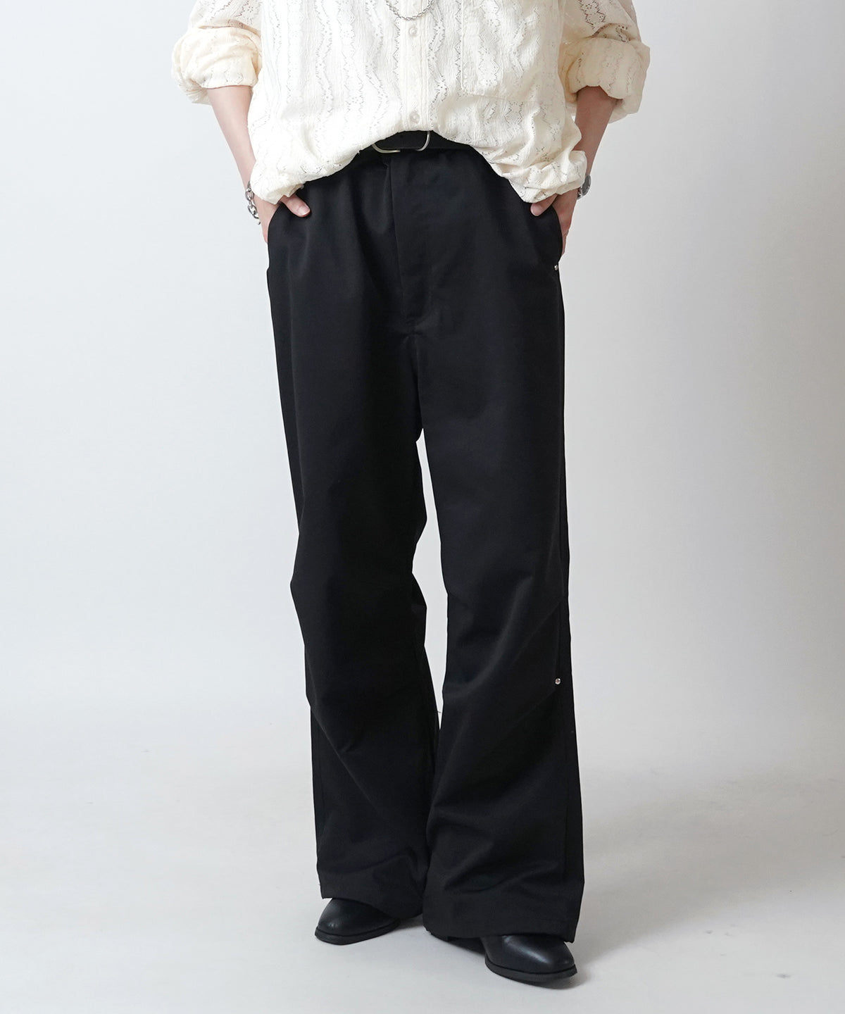 24SS リベット付 デザインパラシュートパンツ 裾ドローコード ワイドストレートスノーパンツ