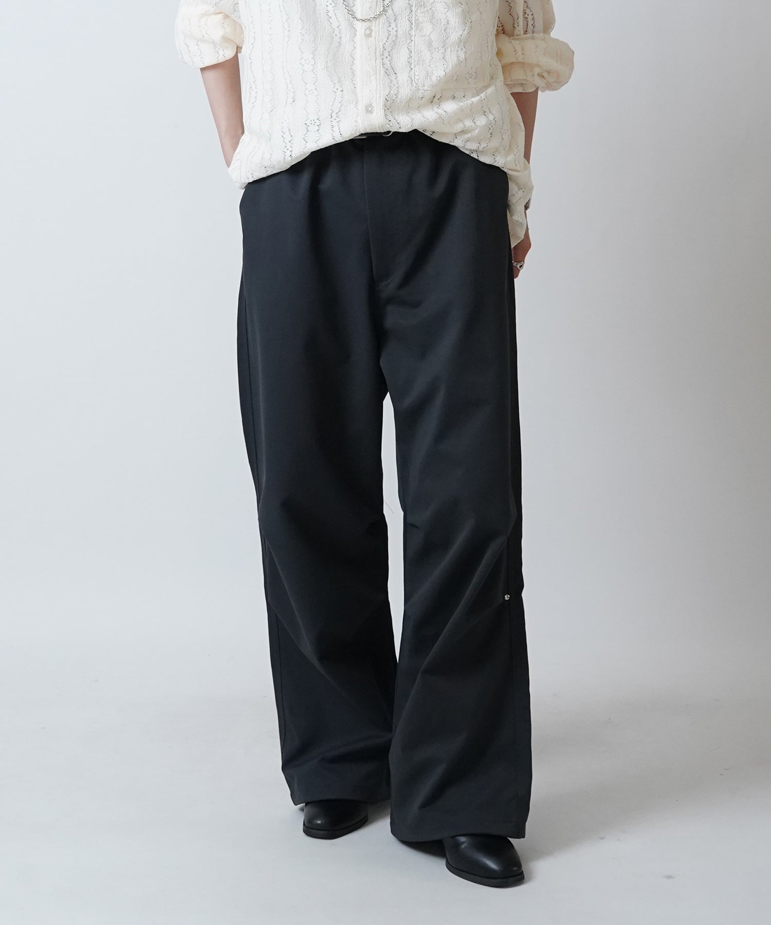 24SS リベット付 デザインパラシュートパンツ 裾ドローコード ワイドストレートスノーパンツ