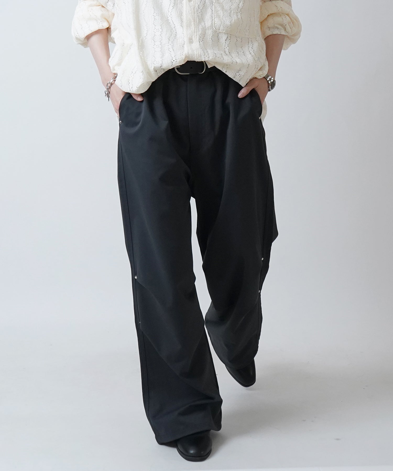 24SS リベット付 デザインパラシュートパンツ 裾ドローコード ワイドストレートスノーパンツ