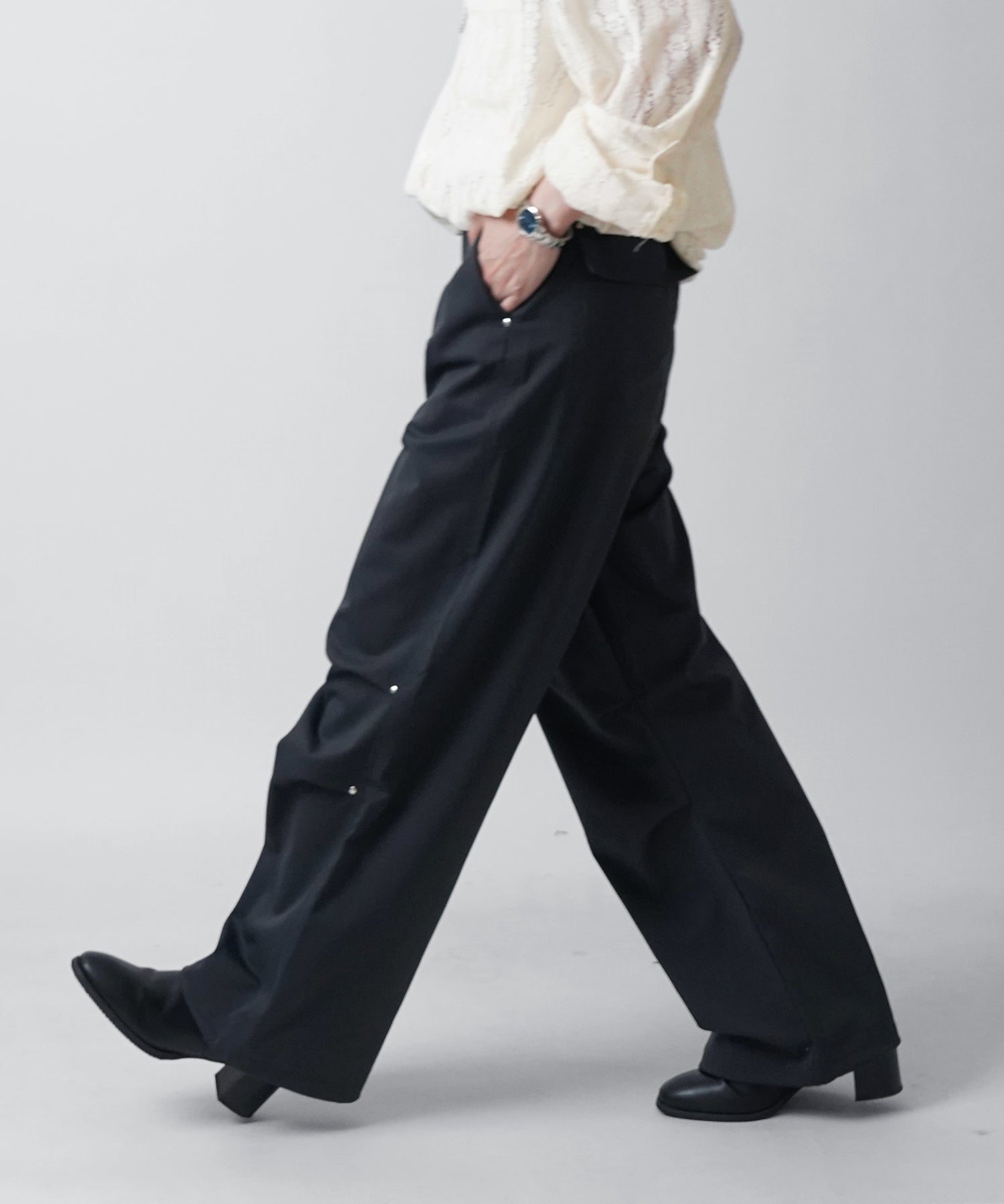 24SS リベット付 デザインパラシュートパンツ 裾ドローコード ワイドストレートスノーパンツ