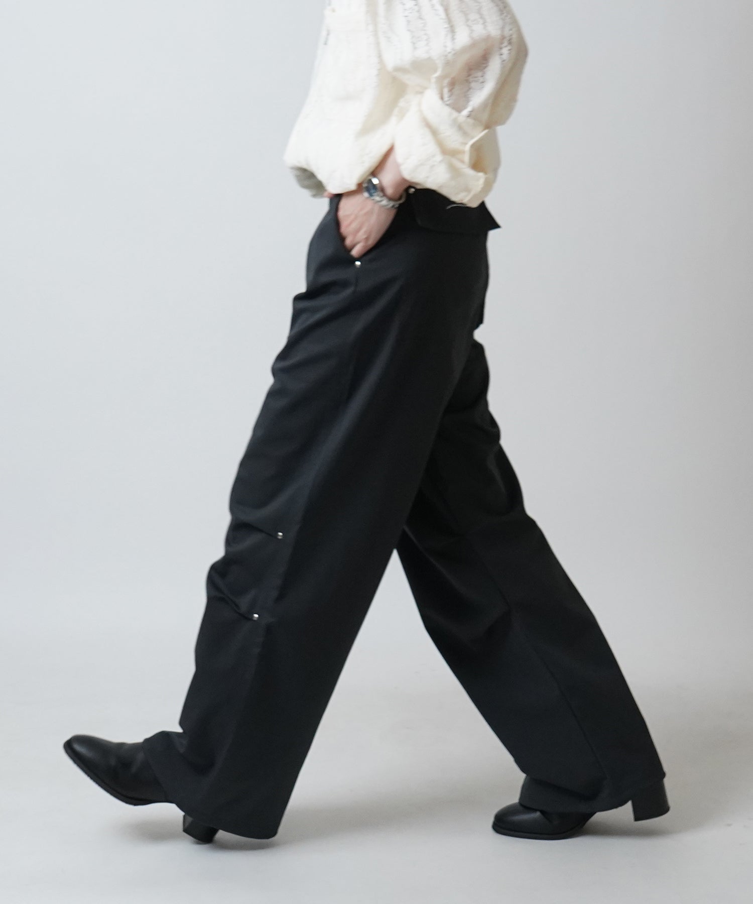 24SS リベット付 デザインパラシュートパンツ 裾ドローコード ワイドストレートスノーパンツ