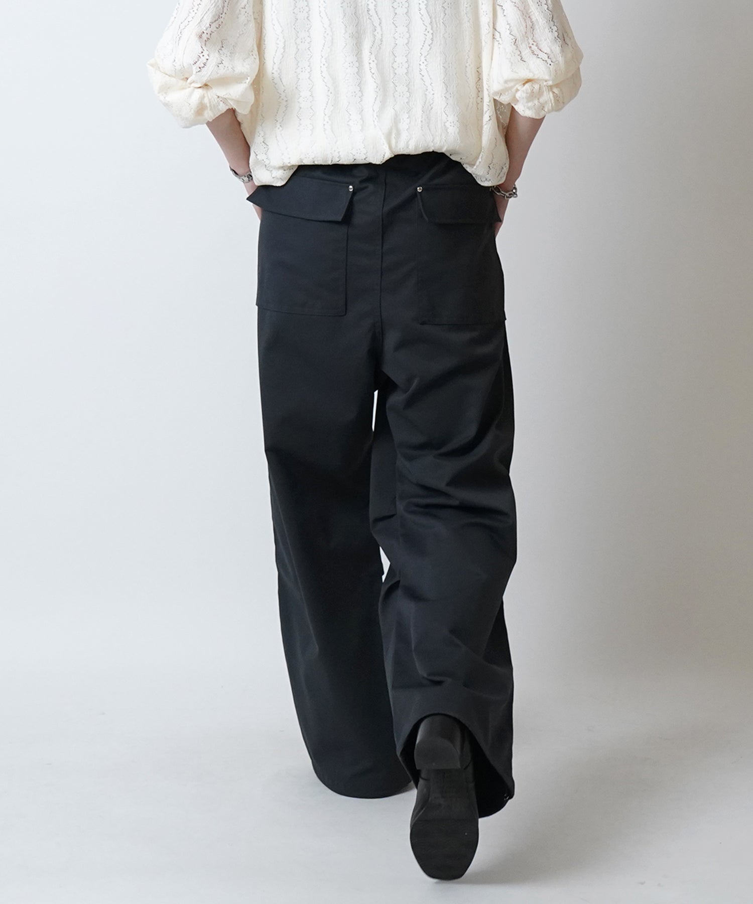 24SS リベット付 デザインパラシュートパンツ 裾ドローコード ワイドストレートスノーパンツ