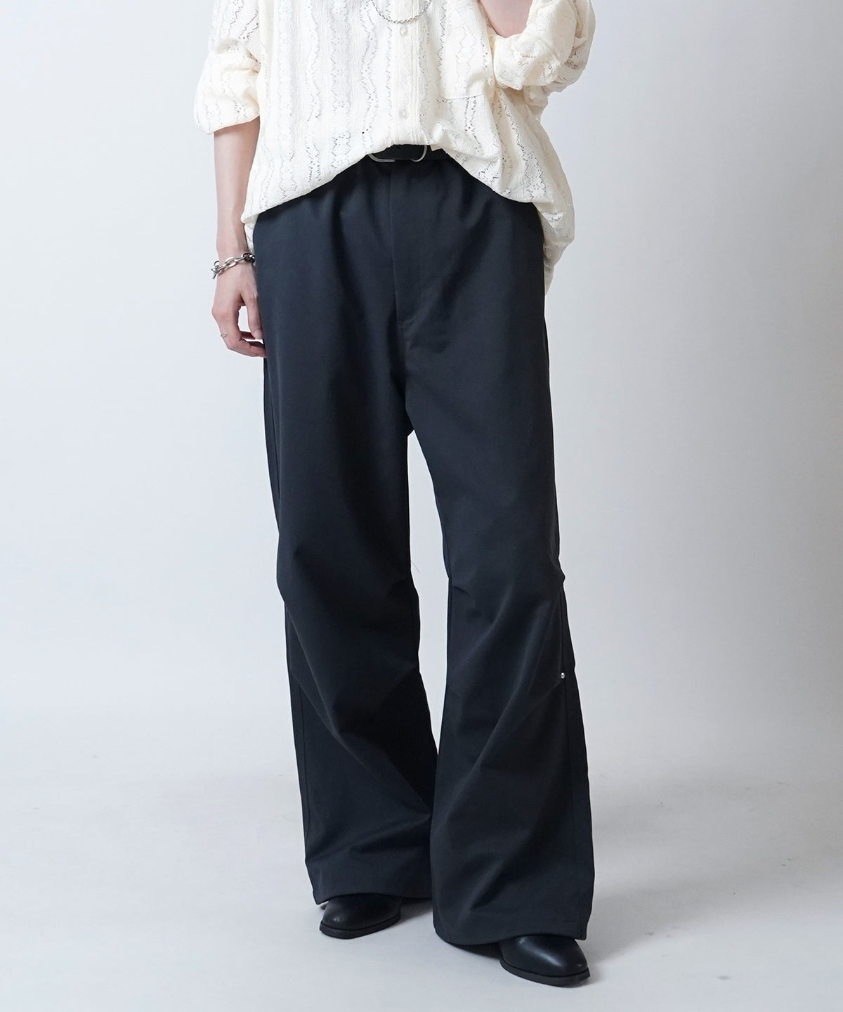 24SS リベット付 デザインパラシュートパンツ 裾ドローコード ワイドストレートスノーパンツ