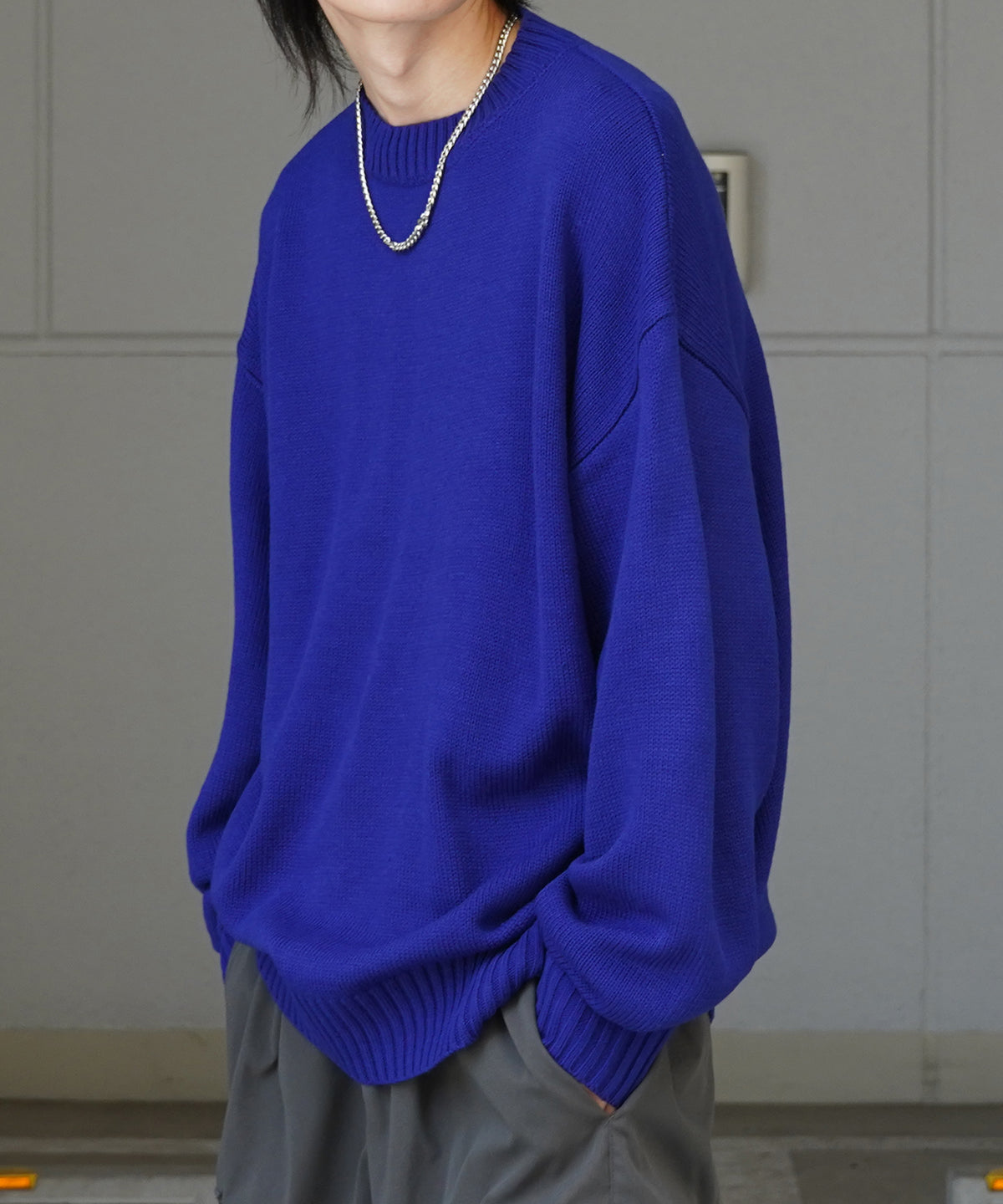 ルーズシルエット クルーネック ナチュラルベーシックプルオーバーニット