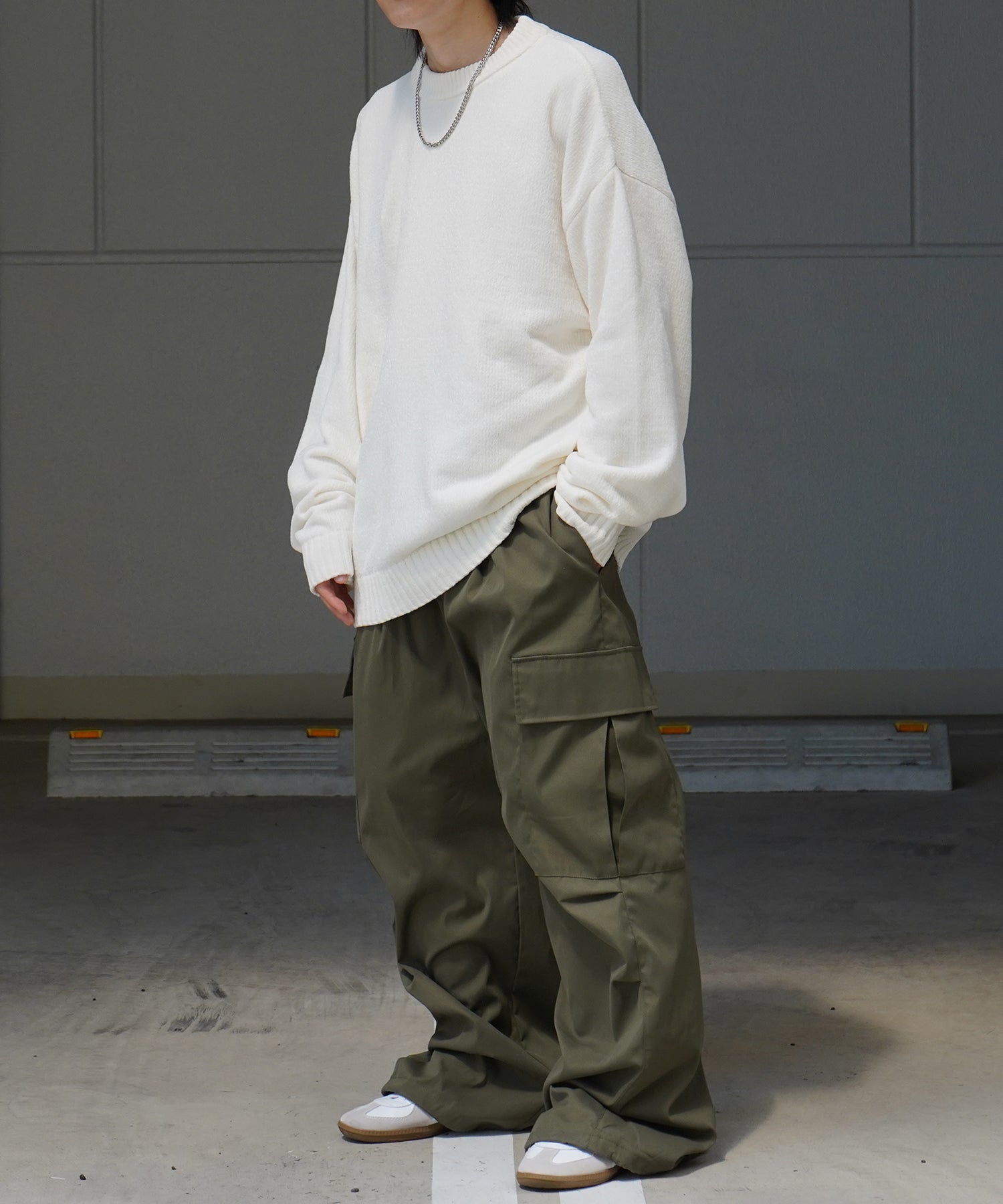 ルーズシルエット クルーネック ナチュラルベーシックプルオーバーニット