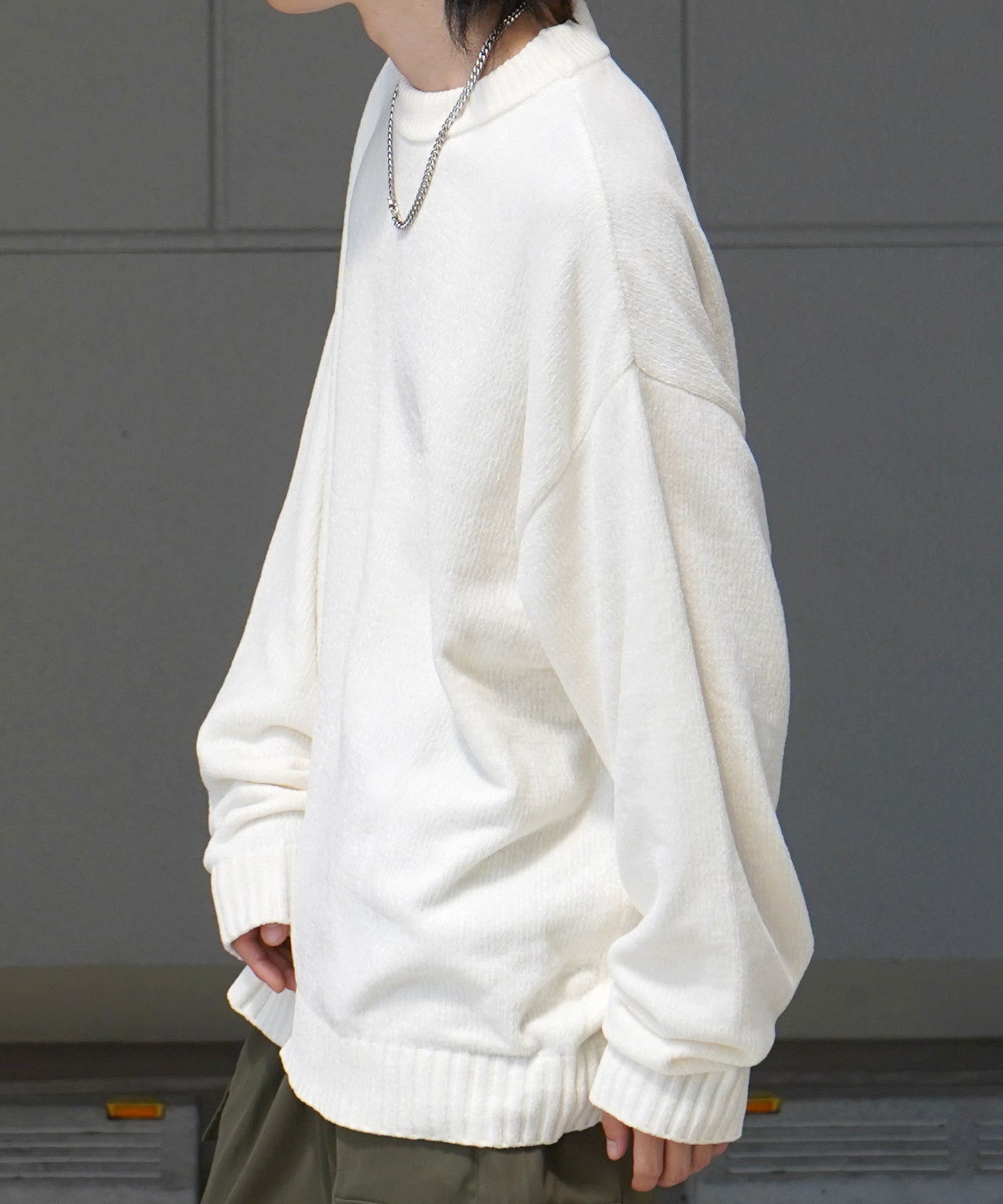 ルーズシルエット クルーネック ナチュラルベーシックプルオーバーニット