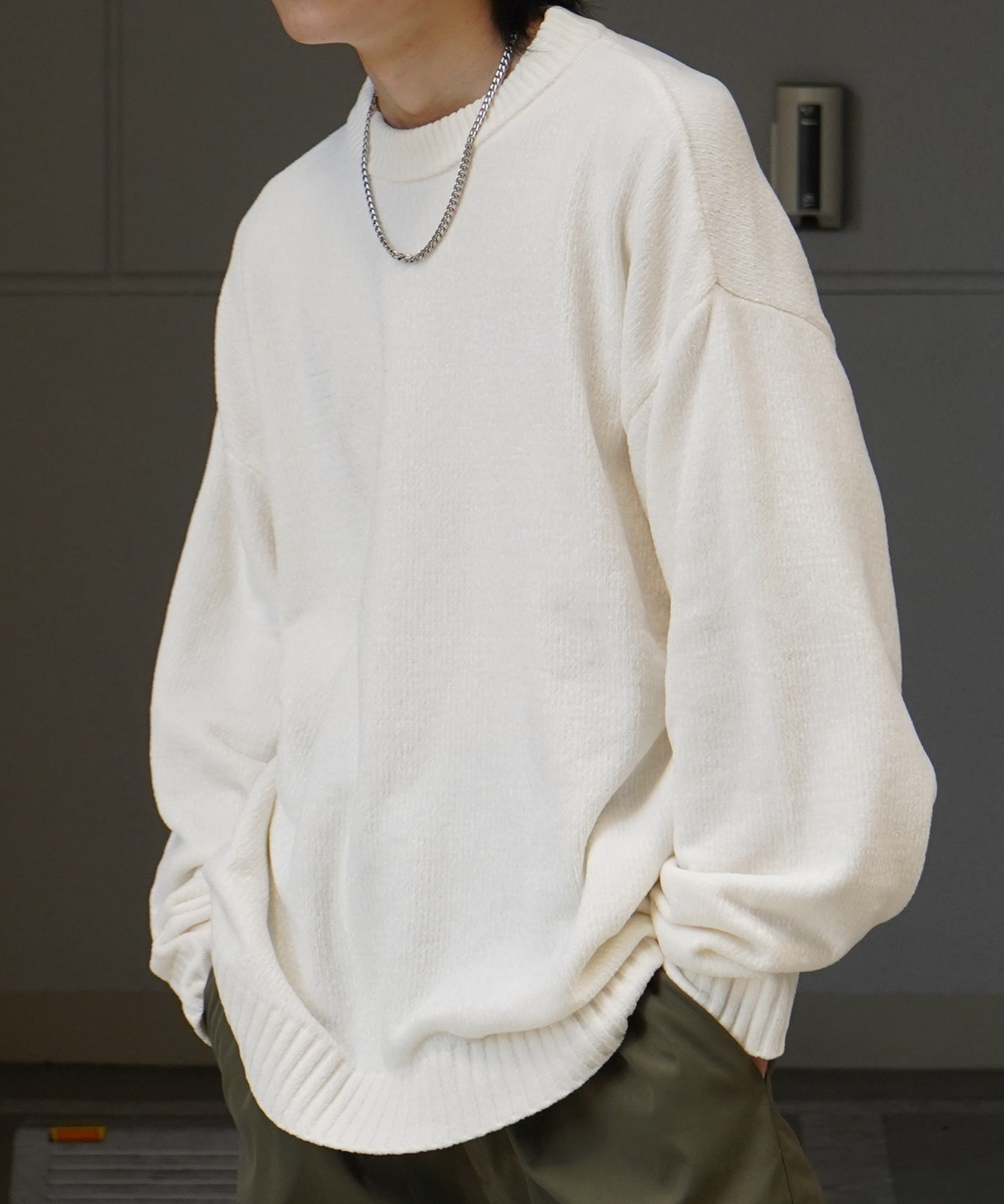 ルーズシルエット クルーネック ナチュラルベーシックプルオーバーニット