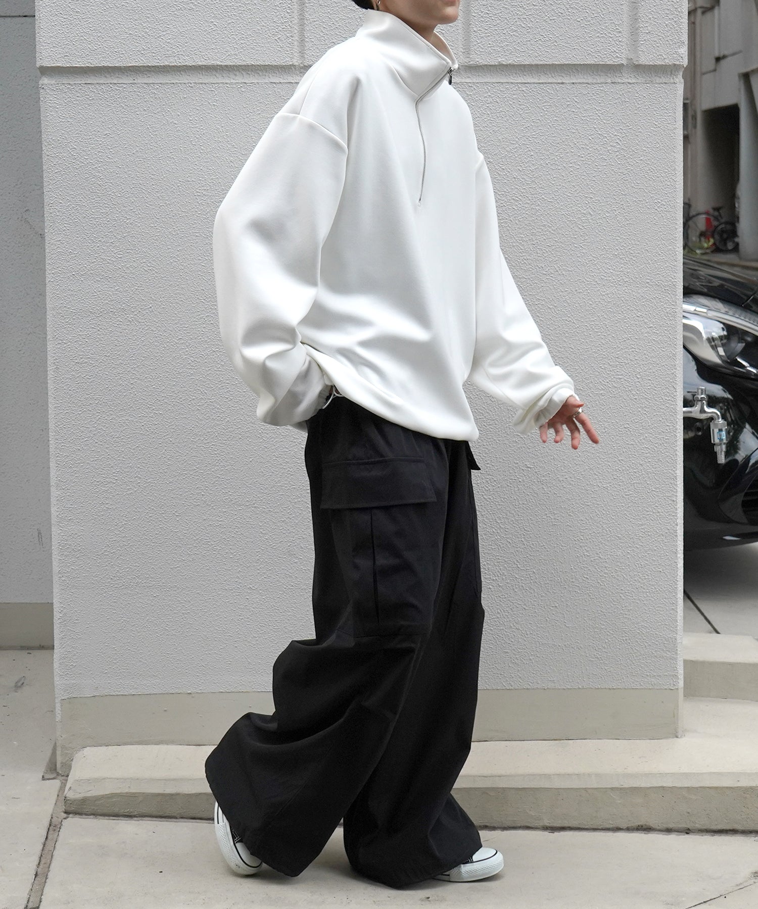 ドレープとろみ ボリュームシルエット 裾ひも ドロスト ダンボールニット ハーフジッププルオーバースウェット