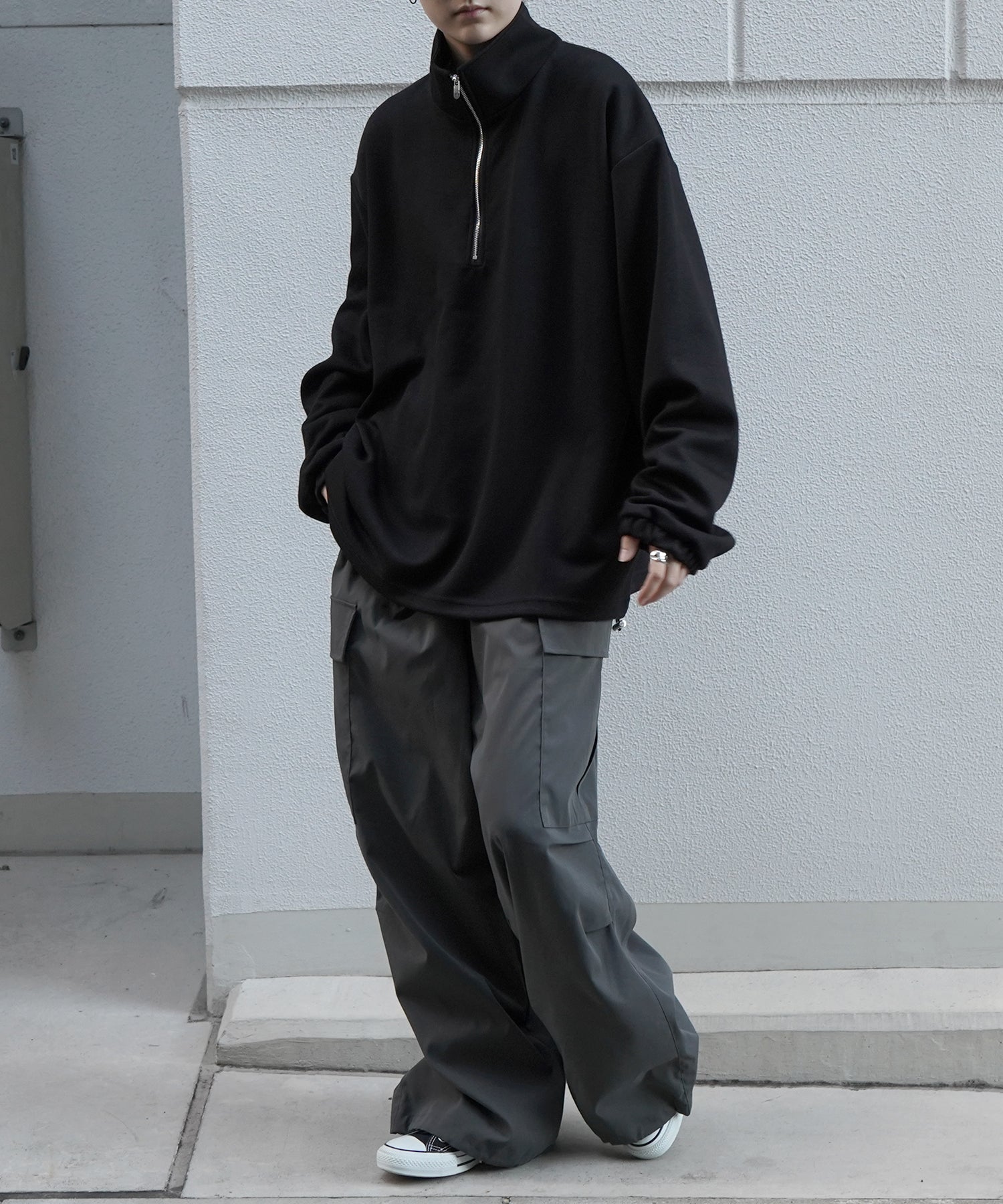 ドレープとろみ ボリュームシルエット 裾ひも ドロスト ダンボールニット ハーフジッププルオーバースウェット