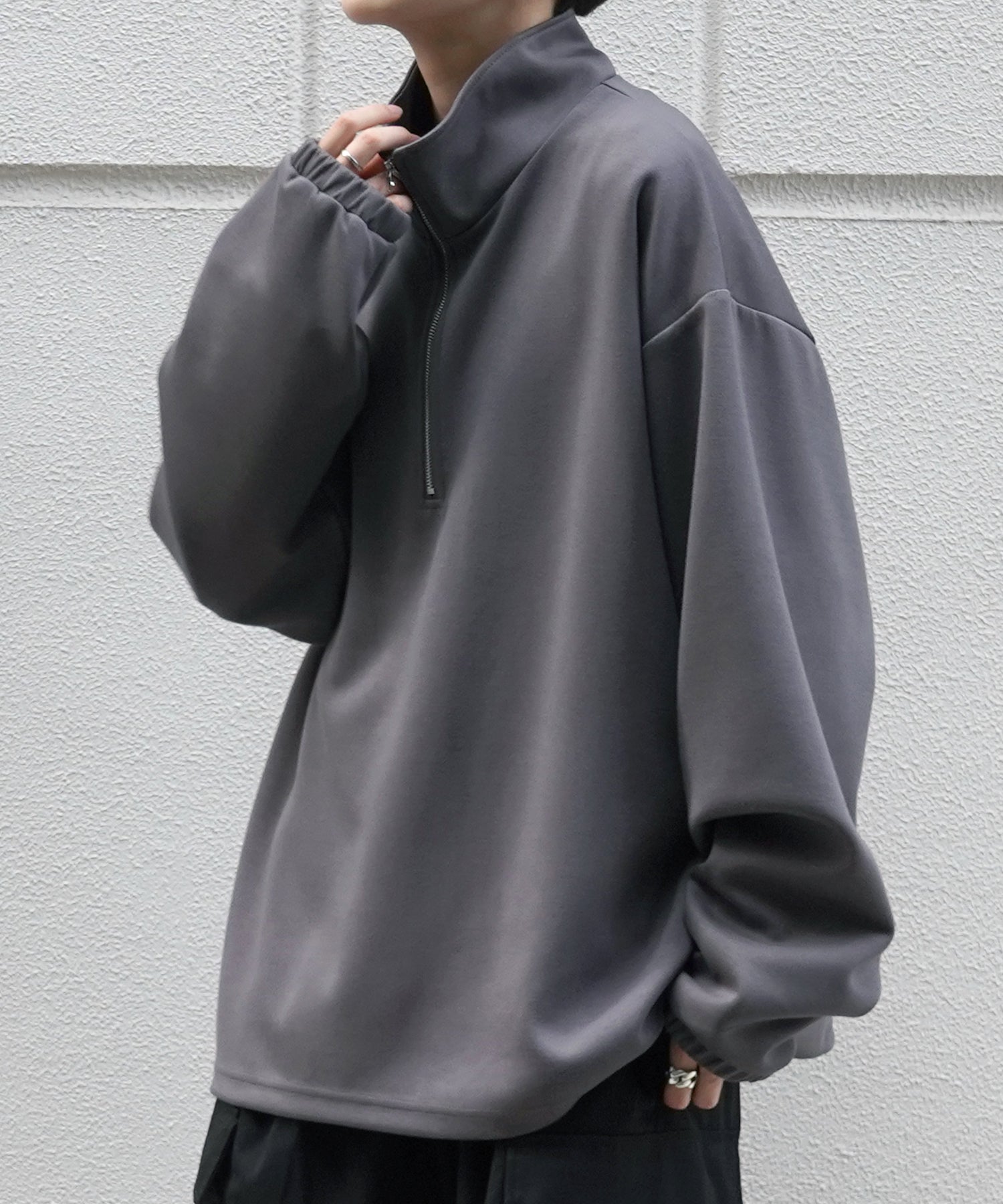 ドレープとろみ ボリュームシルエット 裾ひも ドロスト ダンボールニット ハーフジッププルオーバースウェット