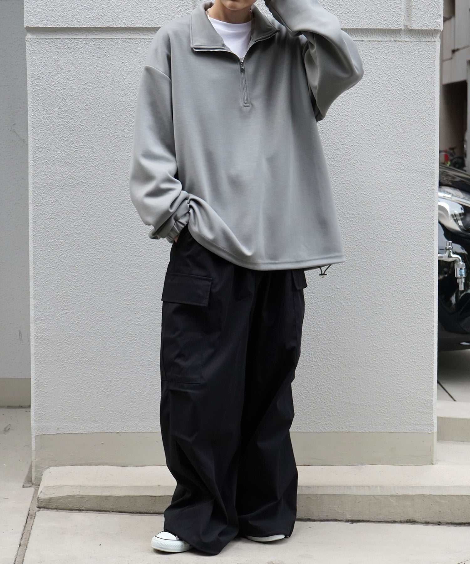 ドレープとろみ ボリュームシルエット 裾ひも ドロスト ダンボールニット ハーフジッププルオーバースウェット