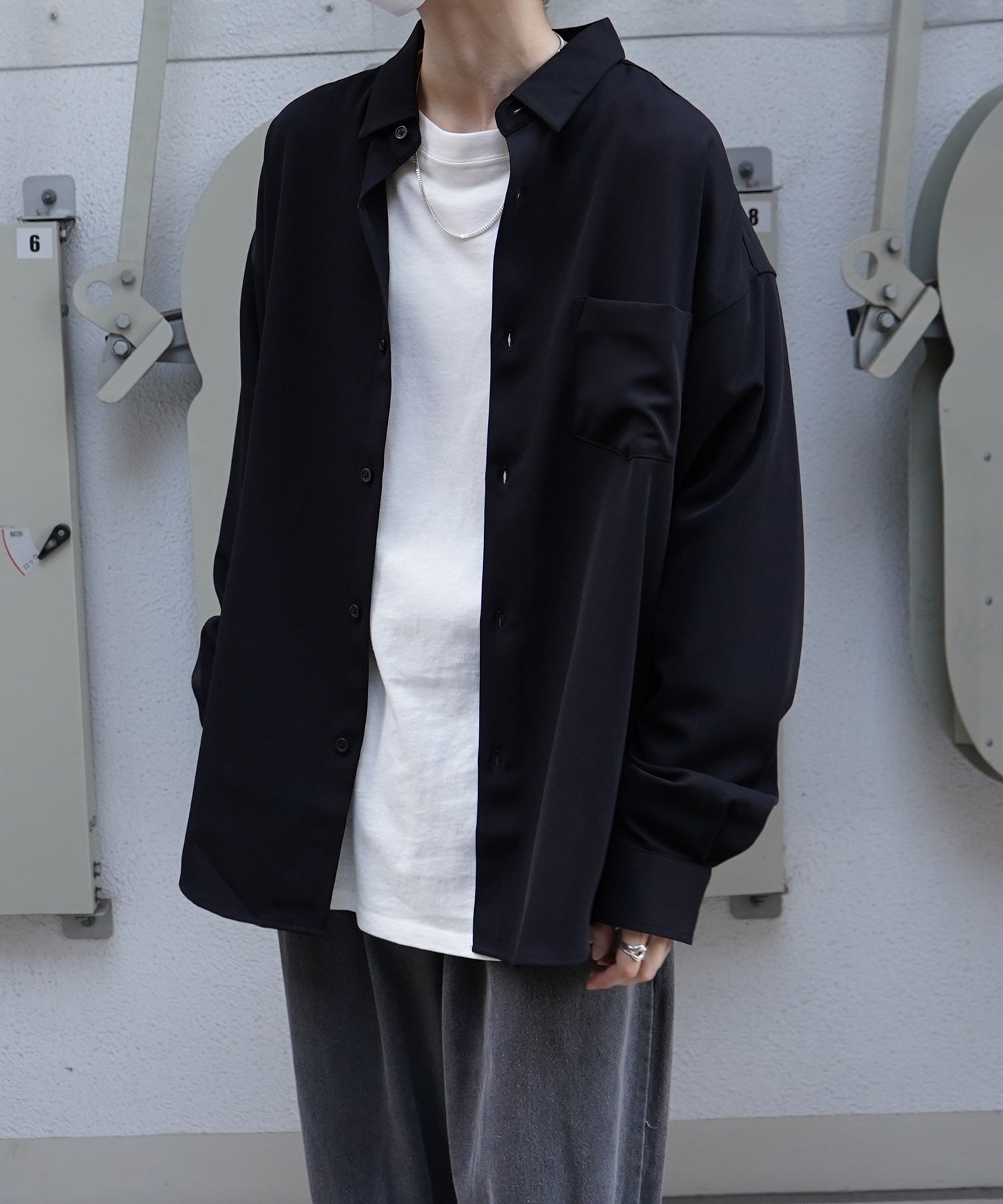 24SS ルーズシルエット ベーシック長袖シャツ