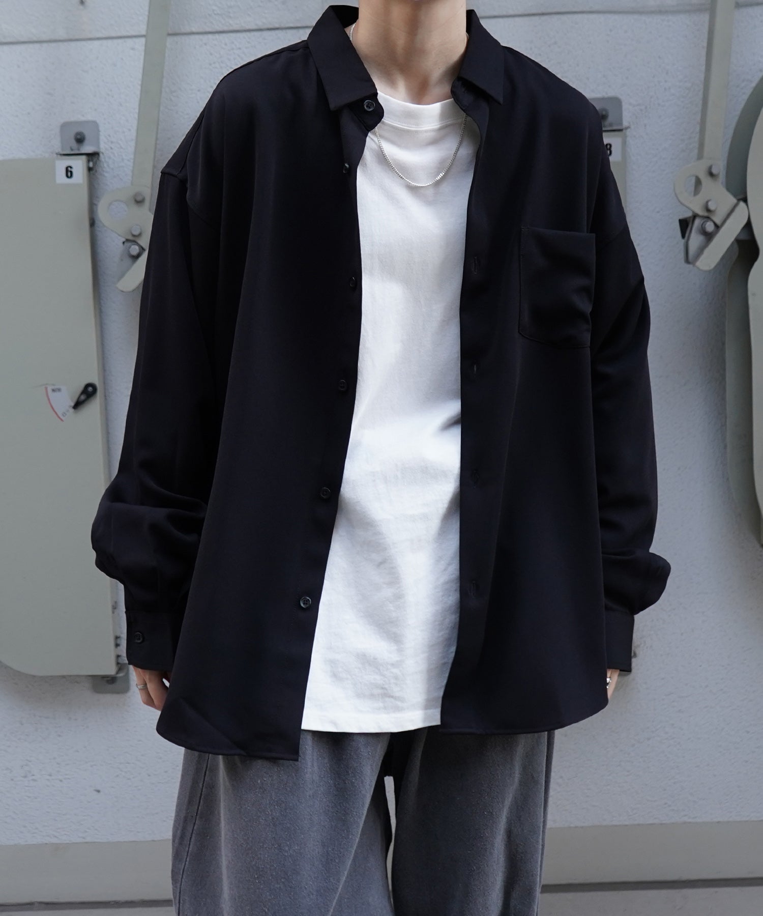 24SS ルーズシルエット ベーシック長袖シャツ