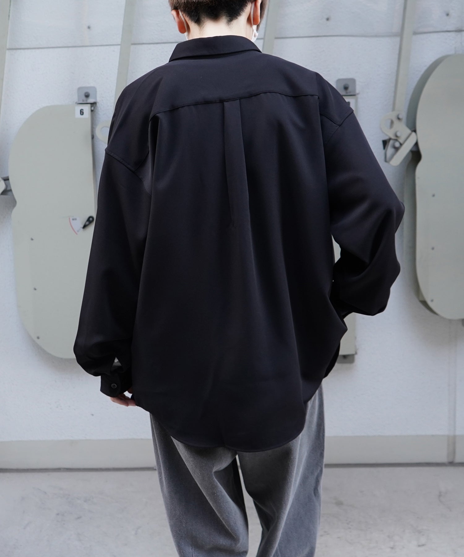 24SS ルーズシルエット ベーシック長袖シャツ