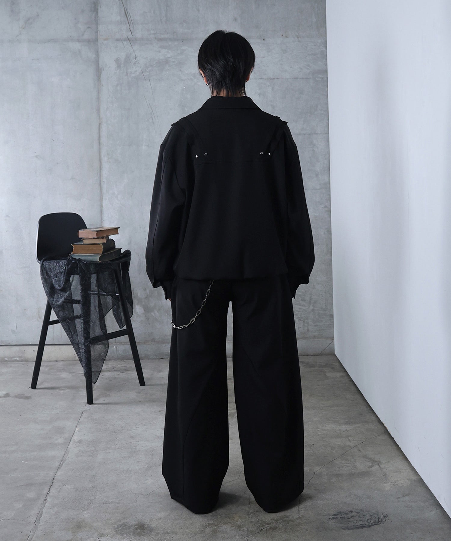 プリーツ リベット ショート ZIPブルゾン