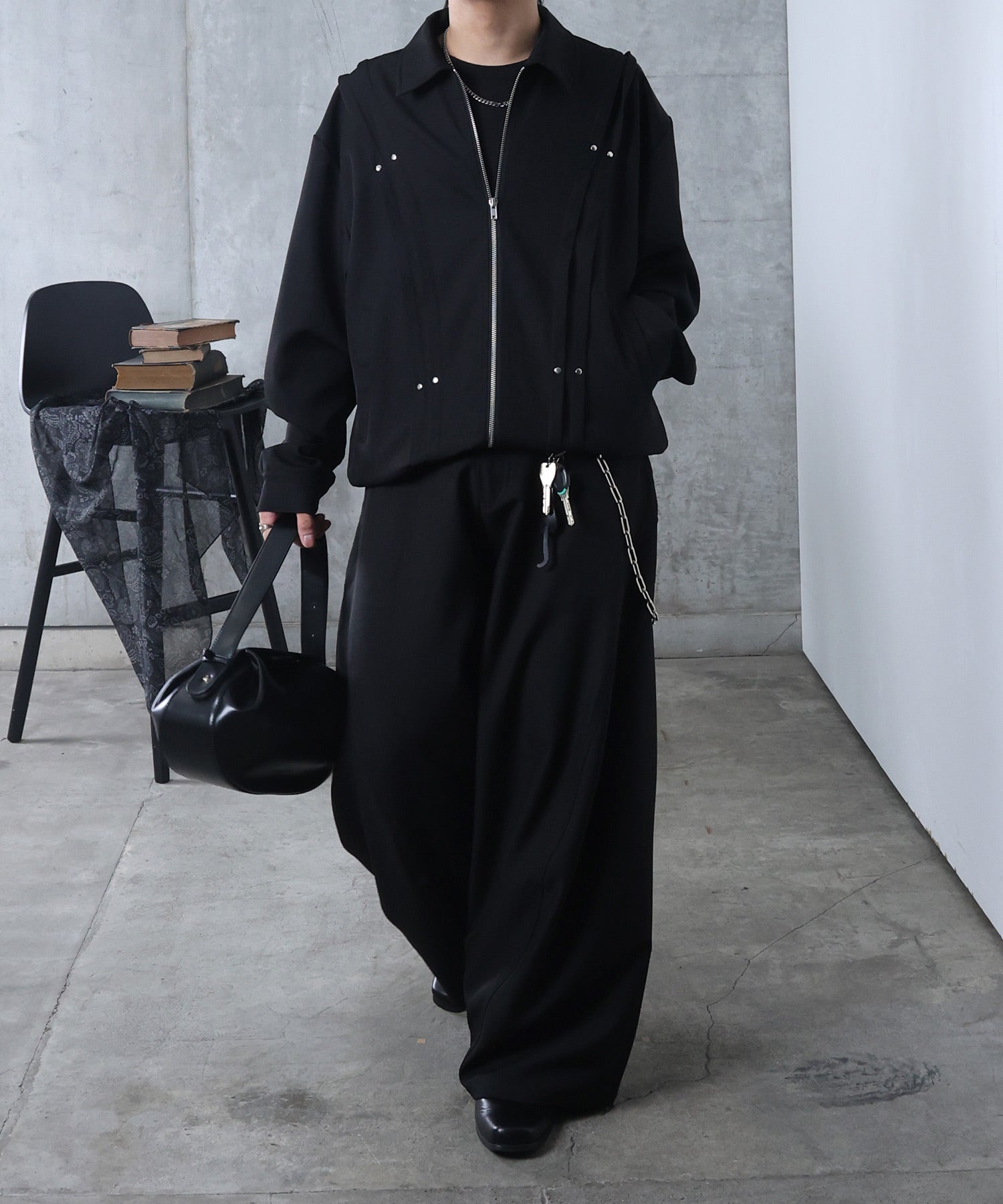 プリーツ リベット ショート ZIPブルゾン