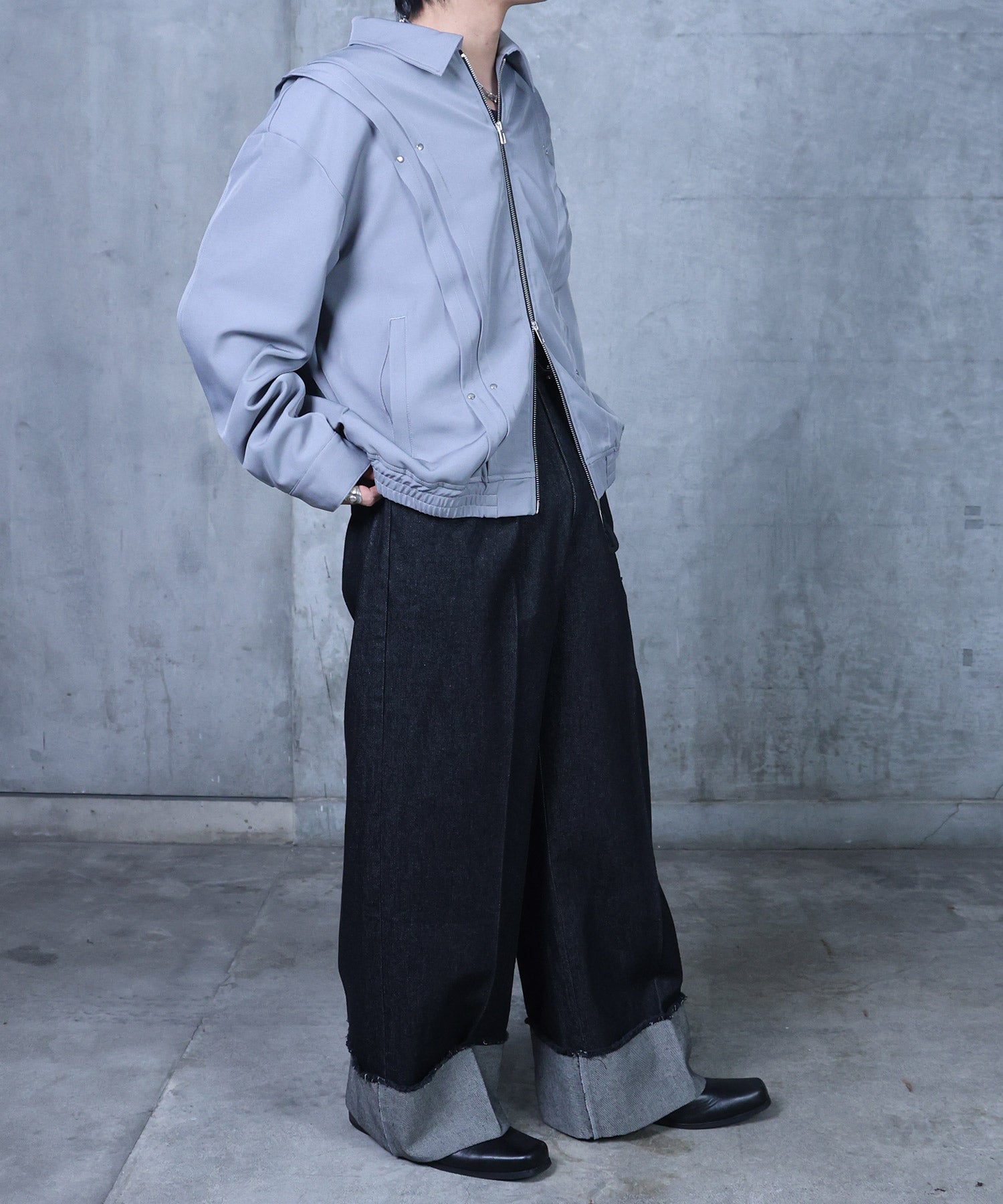 ロールアップ デニムスラックス