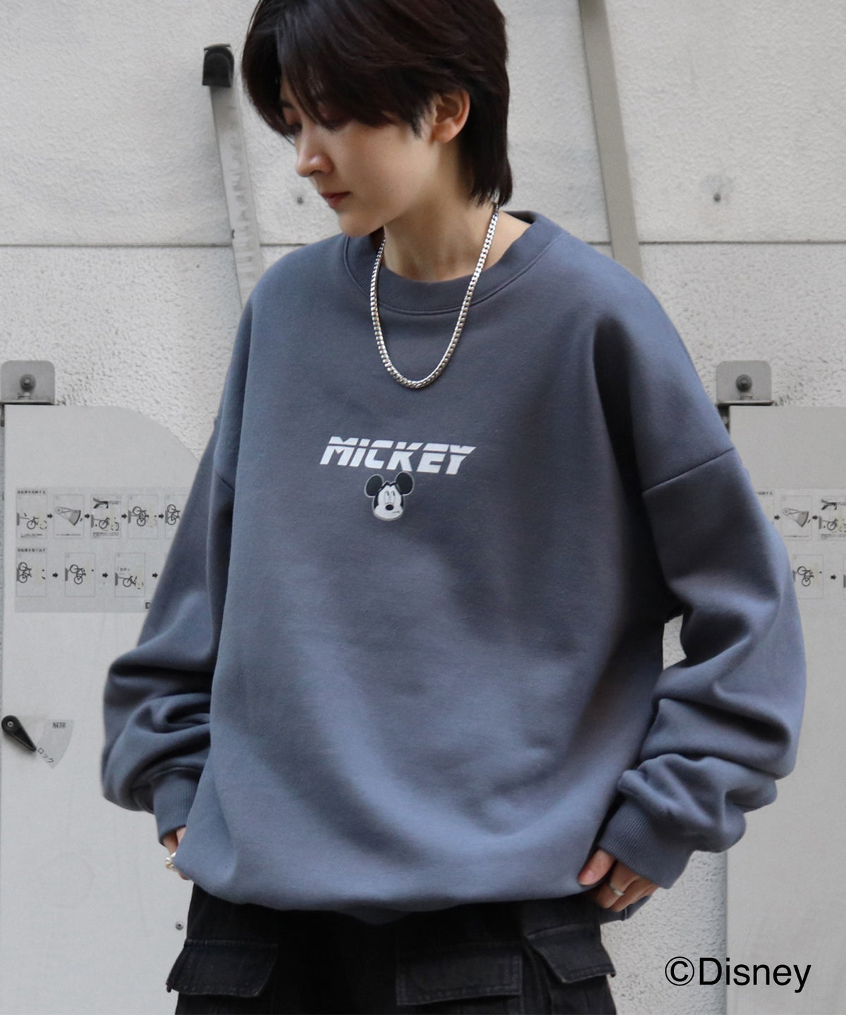 【Disney / ディズニー】 ミッキー フロントプリント ビッグシルエットプルオーバー クルースウェット
