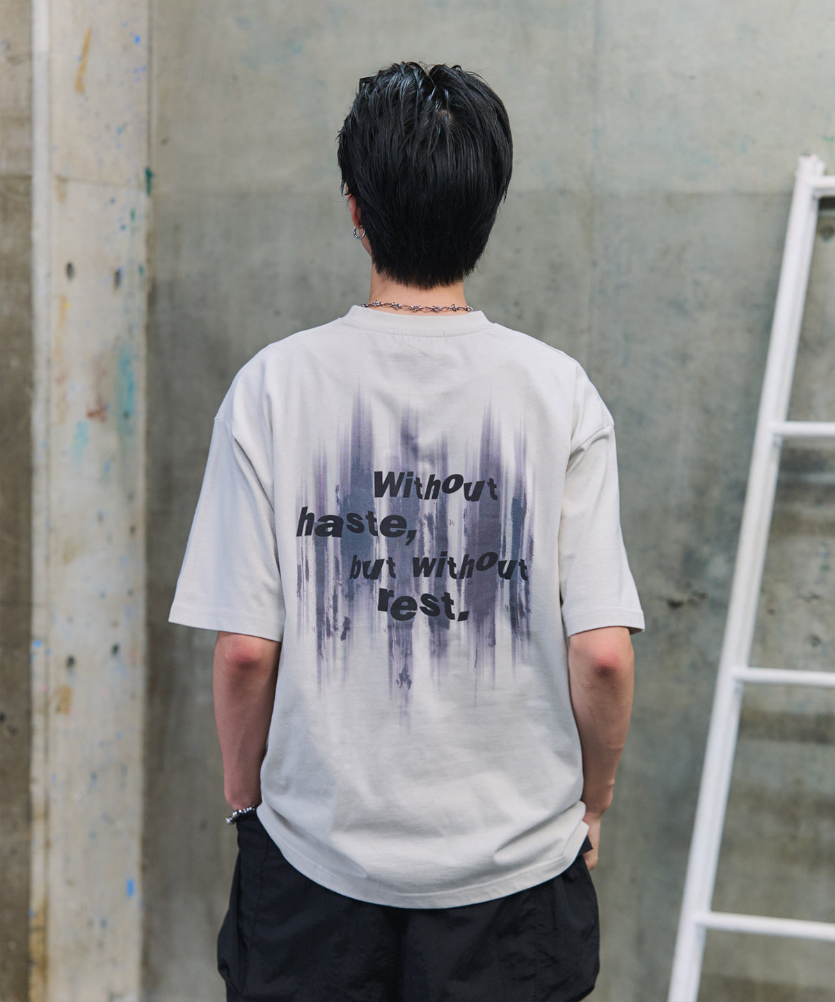 ビッグシルエット プレーティング グラフィック プリント 半袖Tシャツ