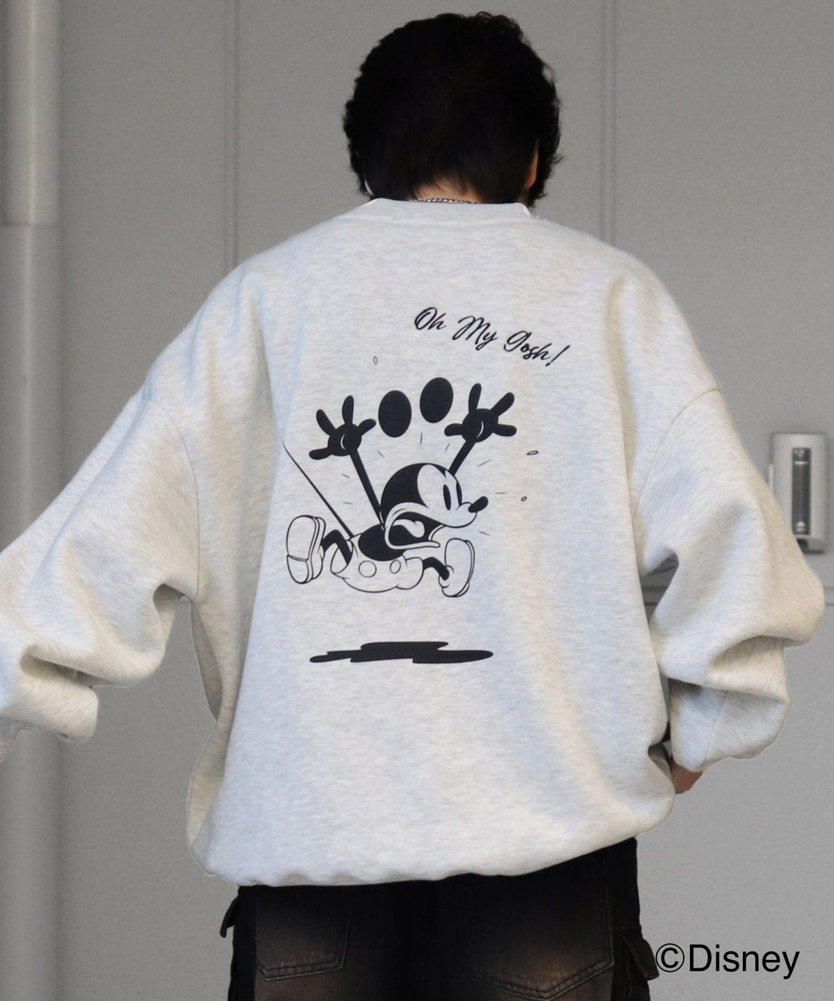 【Disney / ディズニー】 ミッキー バックプリント ビッグシルエットプルオーバー クルースウェット