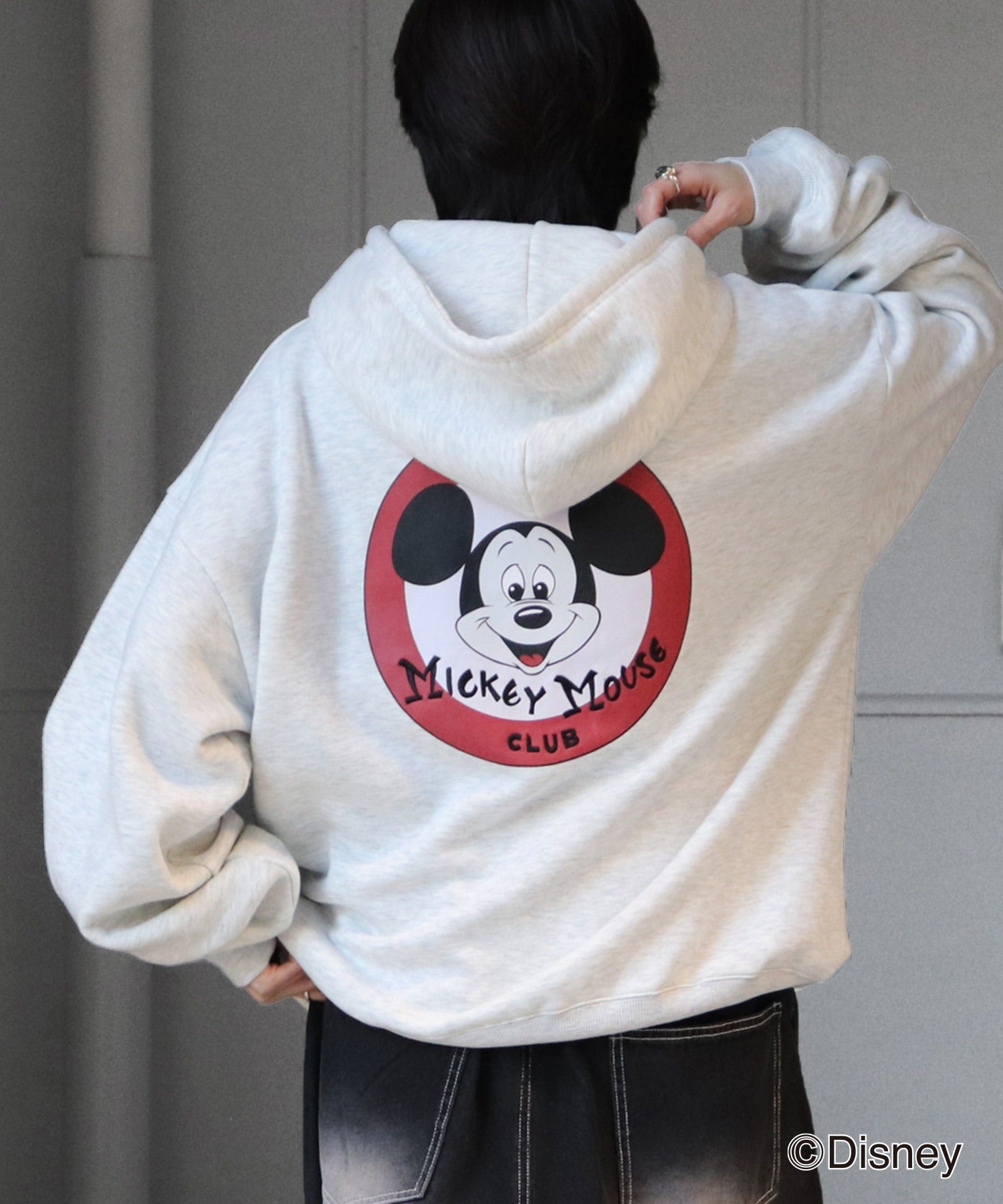 【Disney / ディズニー】ミッキー ワンポイント刺繍 / バックプリント ビッグシルエットプルオーバーフーディー パーカー