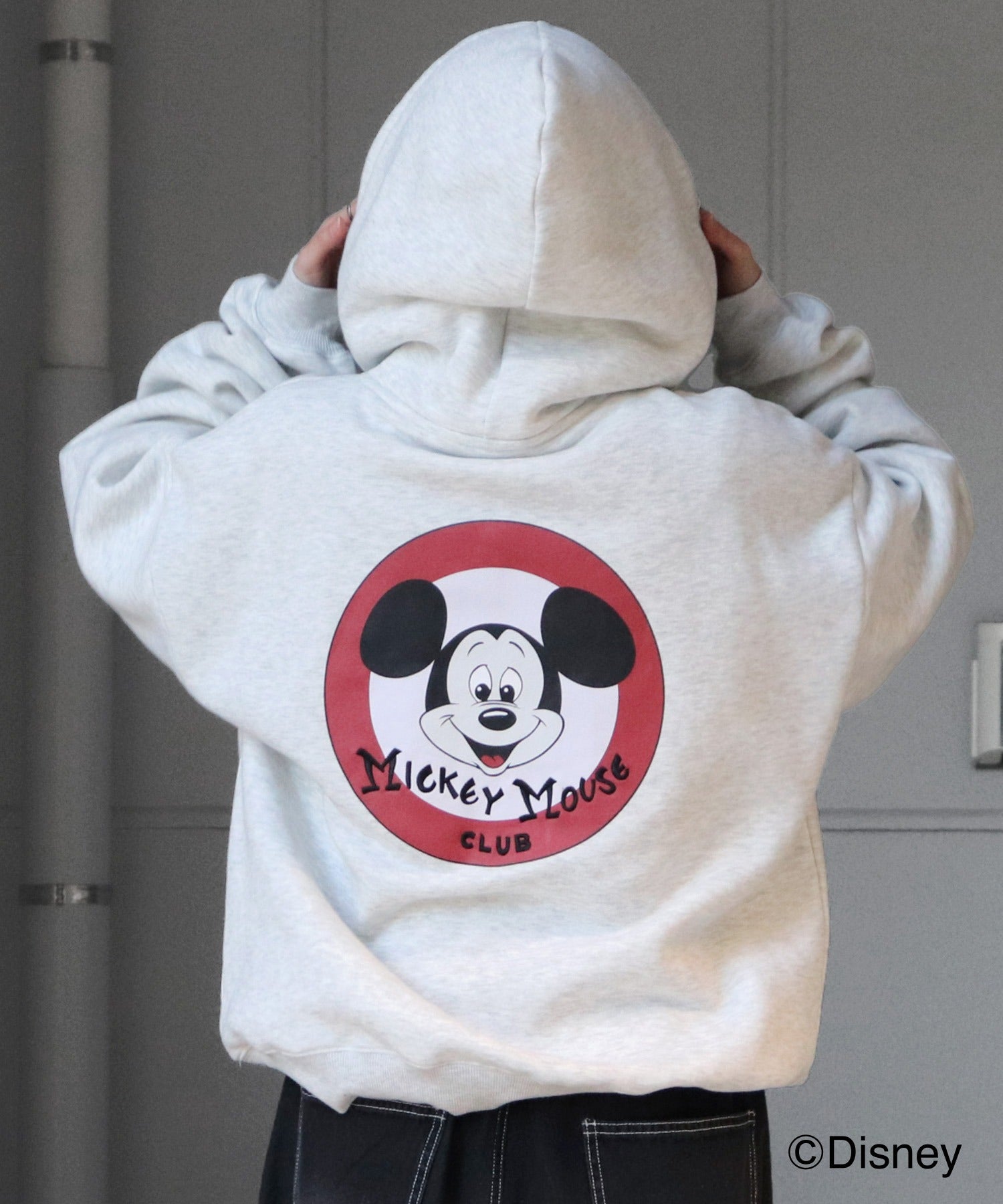 【Disney / ディズニー】ミッキー ワンポイント刺繍 / バックプリント ビッグシルエットプルオーバーフーディー パーカー