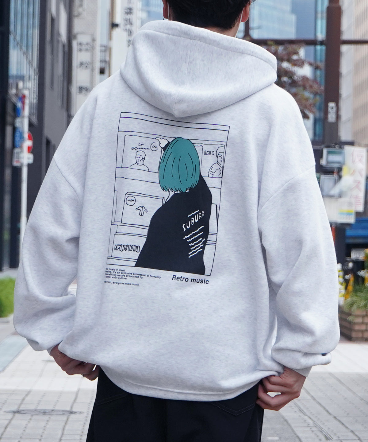 レコードガール イラストバックプリント / ワンポイント刺繍 ビッグシルエット プルオーバーパーカー