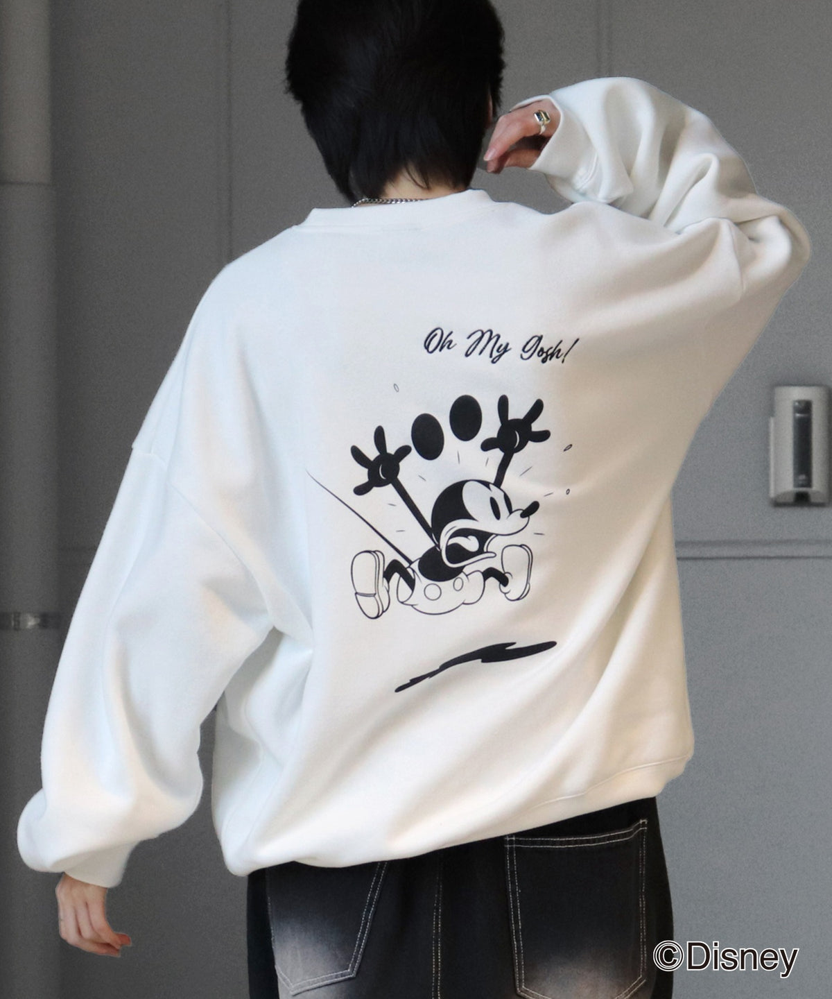 【Disney / ディズニー】 ミッキー バックプリント ビッグシルエットプルオーバー クルースウェット