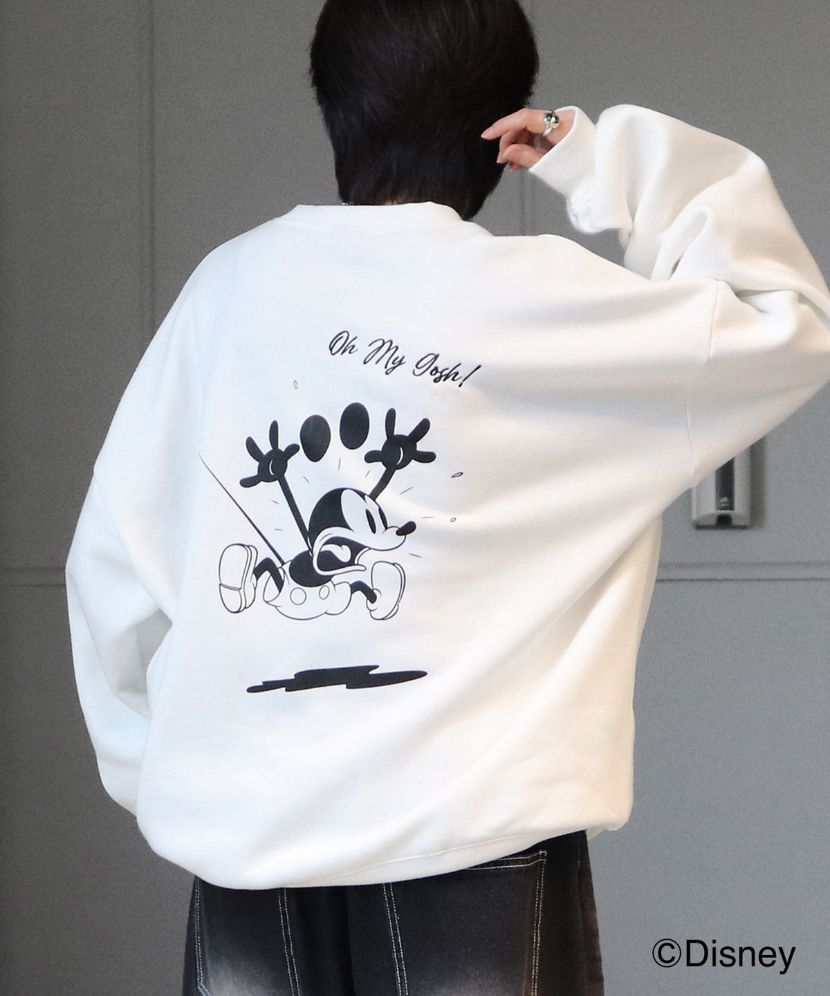 【Disney / ディズニー】 ミッキー バックプリント ビッグシルエットプルオーバー クルースウェット