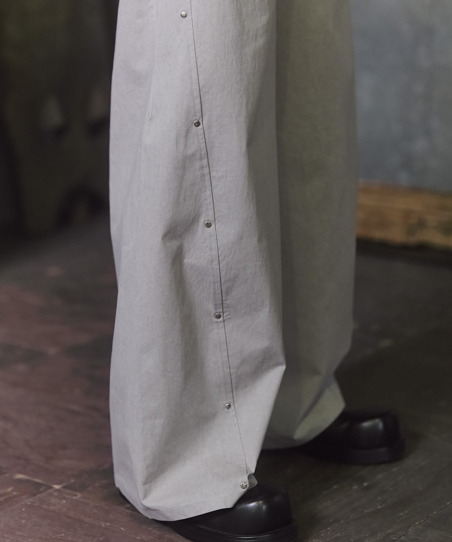 Peach Brushed Studded Pants / ピーチ起毛スタッズパンツ