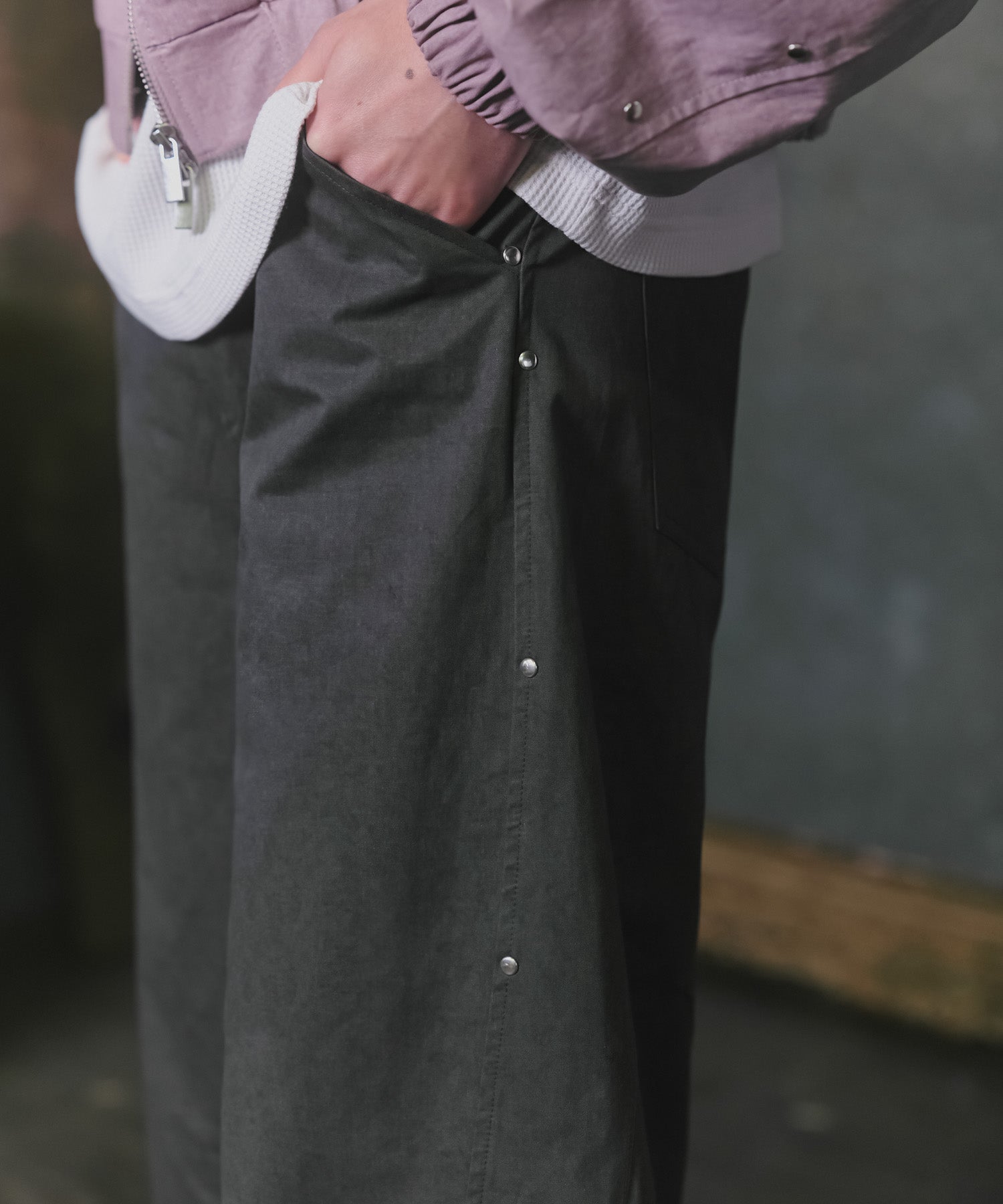 Peach Brushed Studded Pants / ピーチ起毛スタッズパンツ