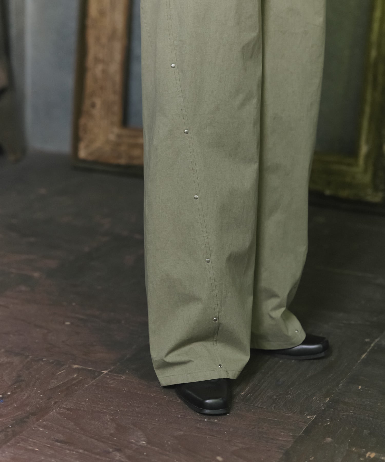 Peach Brushed Studded Pants / ピーチ起毛スタッズパンツ