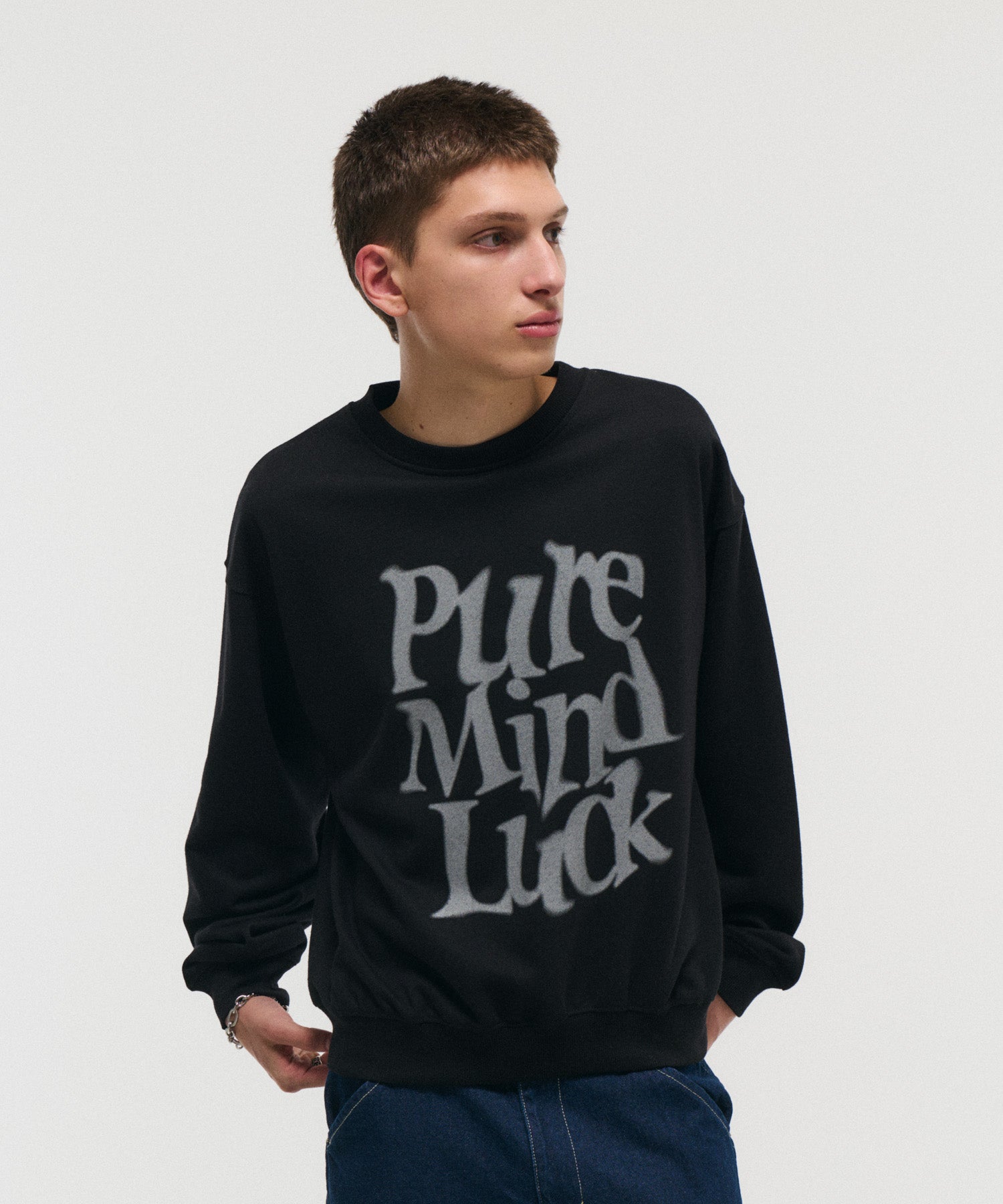 GRAPHIC PULLOVER SWEATSHIRT / グラフィックプルオーバースウェットシャツ