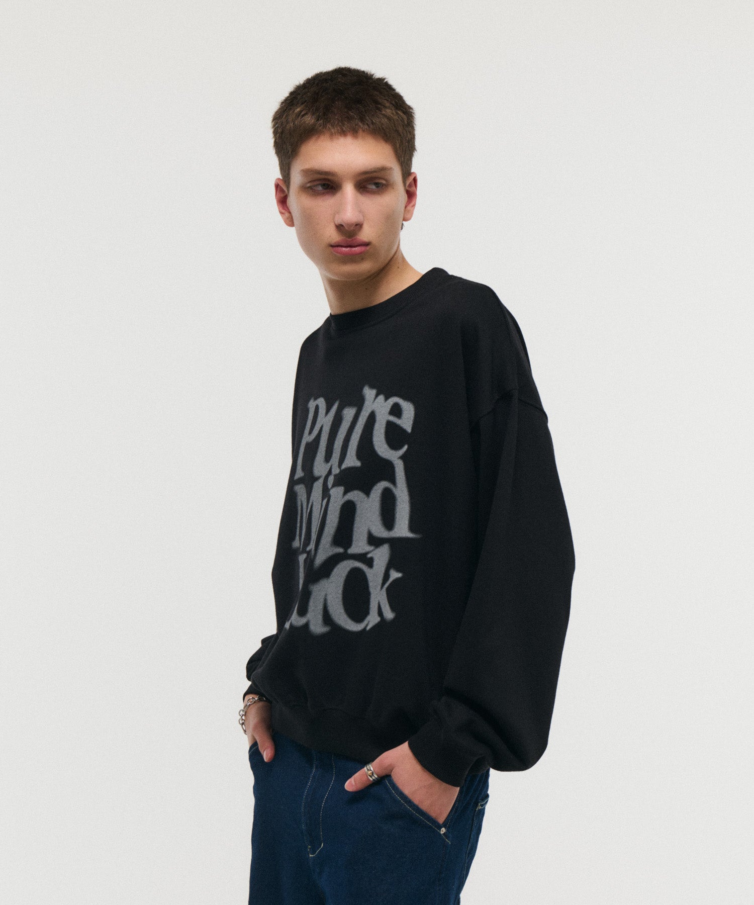 GRAPHIC PULLOVER SWEATSHIRT / グラフィックプルオーバースウェットシャツ
