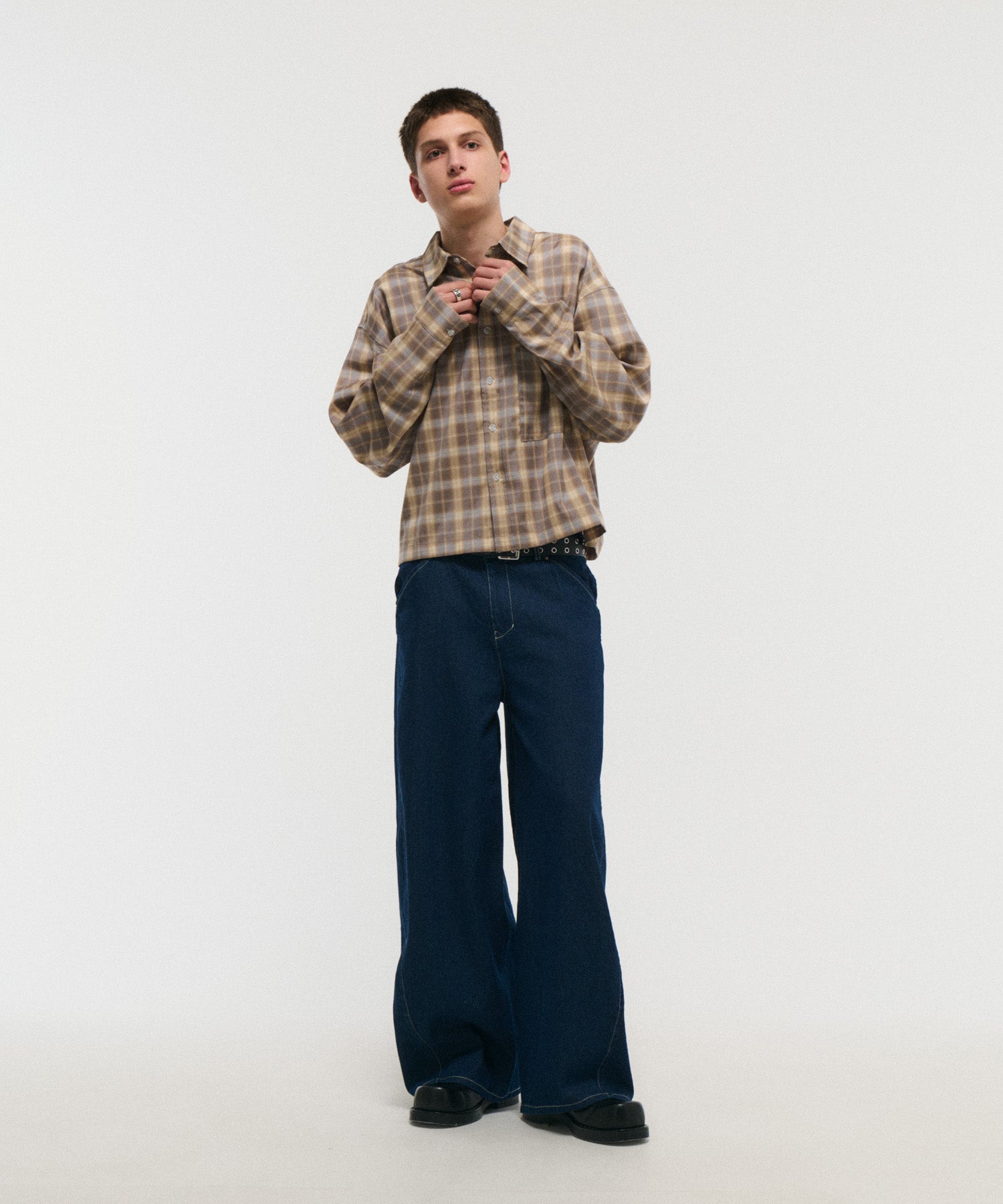 SHORT-BODY LONG-SLEEVED CHECKED SHIRT / ショート丈長袖チェックシャツ