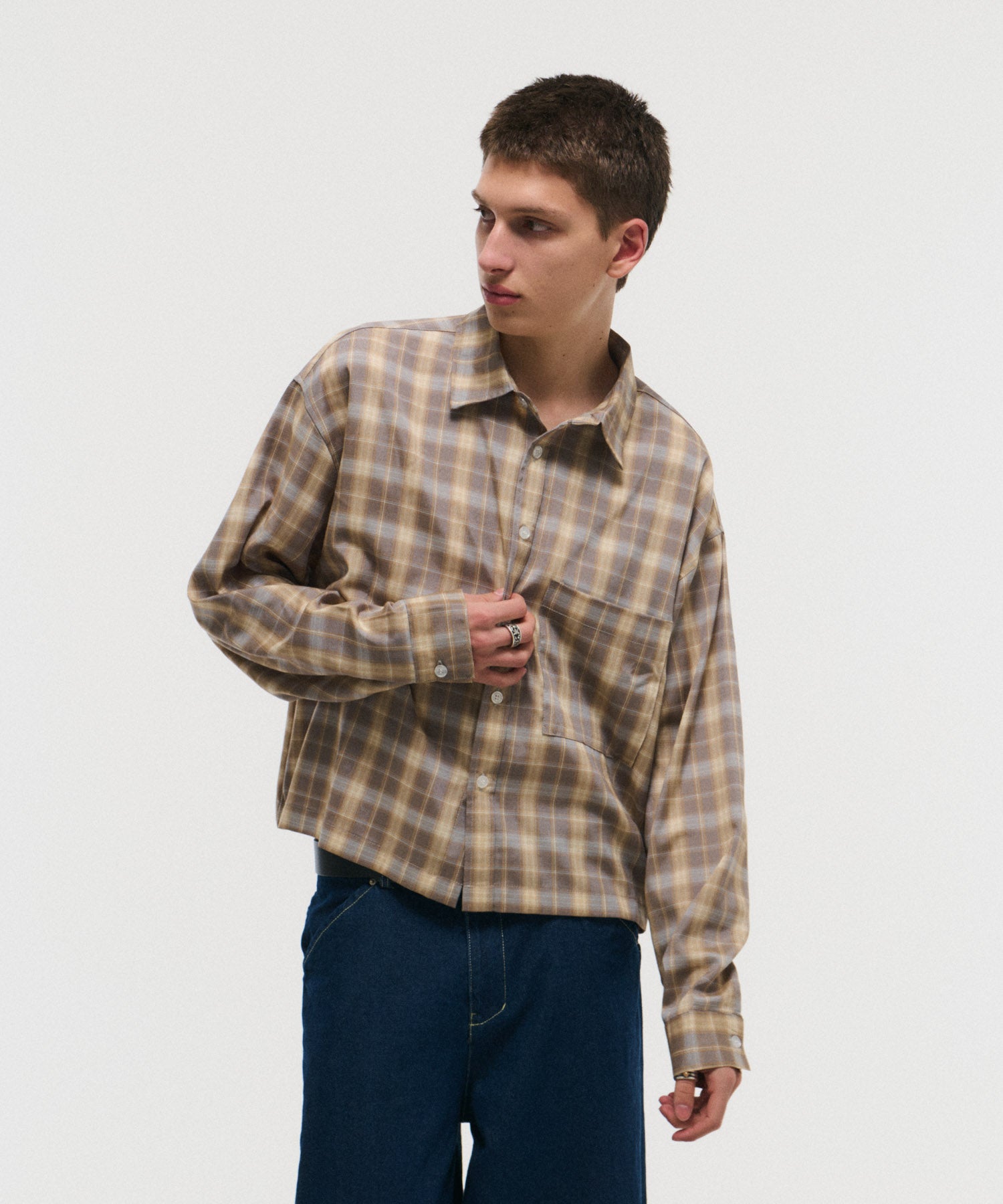 SHORT-BODY LONG-SLEEVED CHECKED SHIRT / ショート丈長袖チェックシャツ