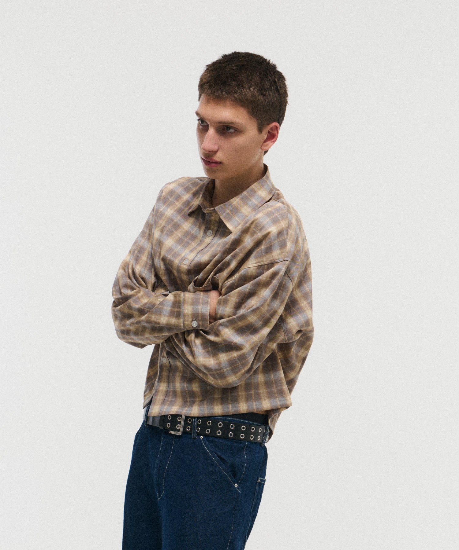 SHORT-BODY LONG-SLEEVED CHECKED SHIRT / ショート丈長袖チェックシャツ