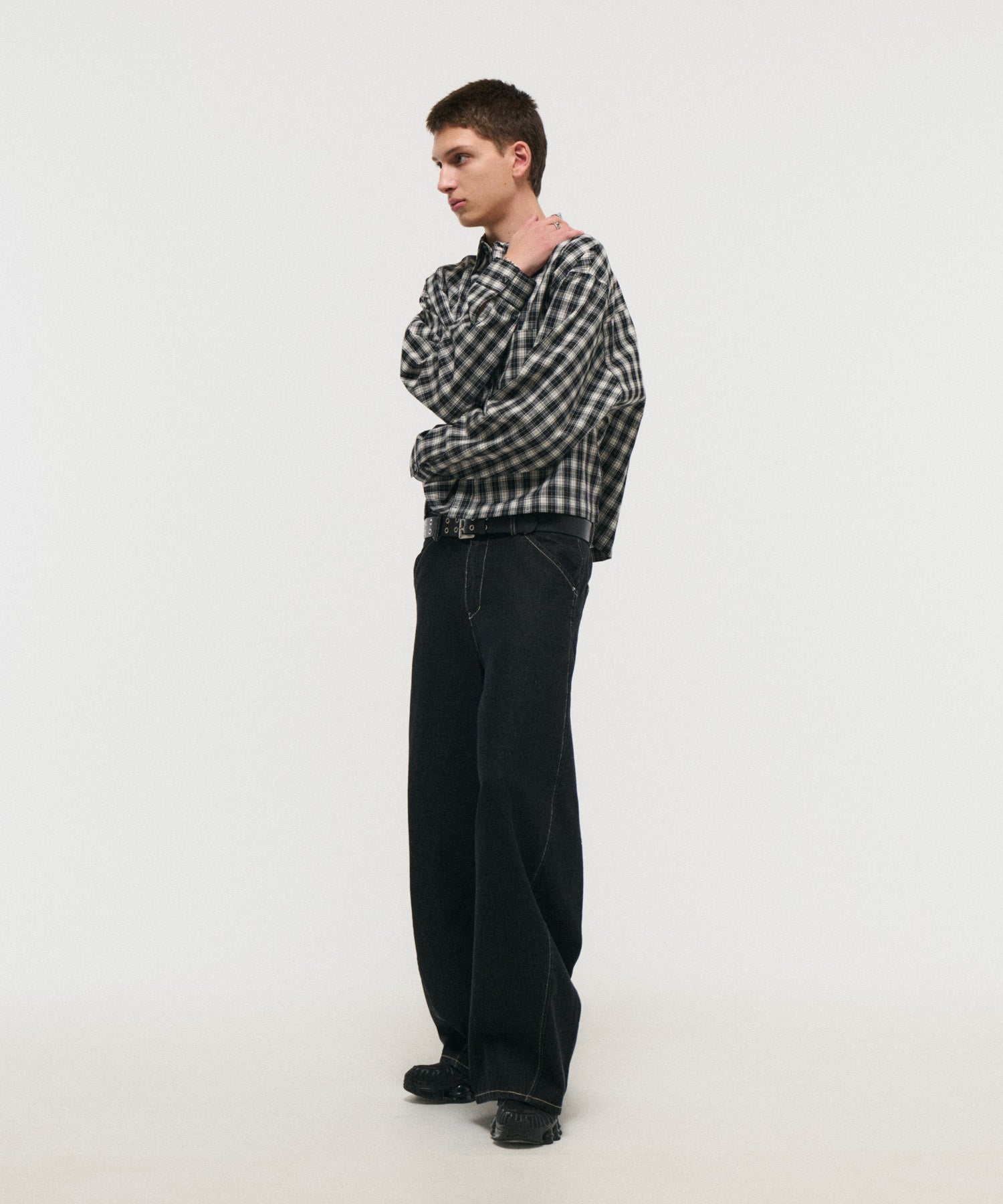 SHORT-BODY LONG-SLEEVED CHECKED SHIRT / ショート丈長袖チェックシャツ