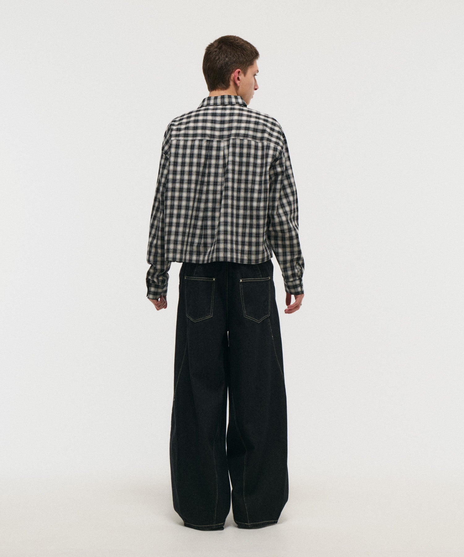 SHORT-BODY LONG-SLEEVED CHECKED SHIRT / ショート丈長袖チェックシャツ