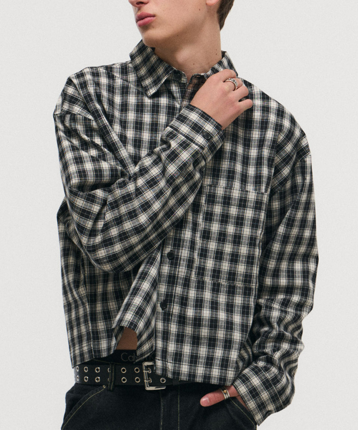 SHORT-BODY LONG-SLEEVED CHECKED SHIRT / ショート丈長袖チェックシャツ