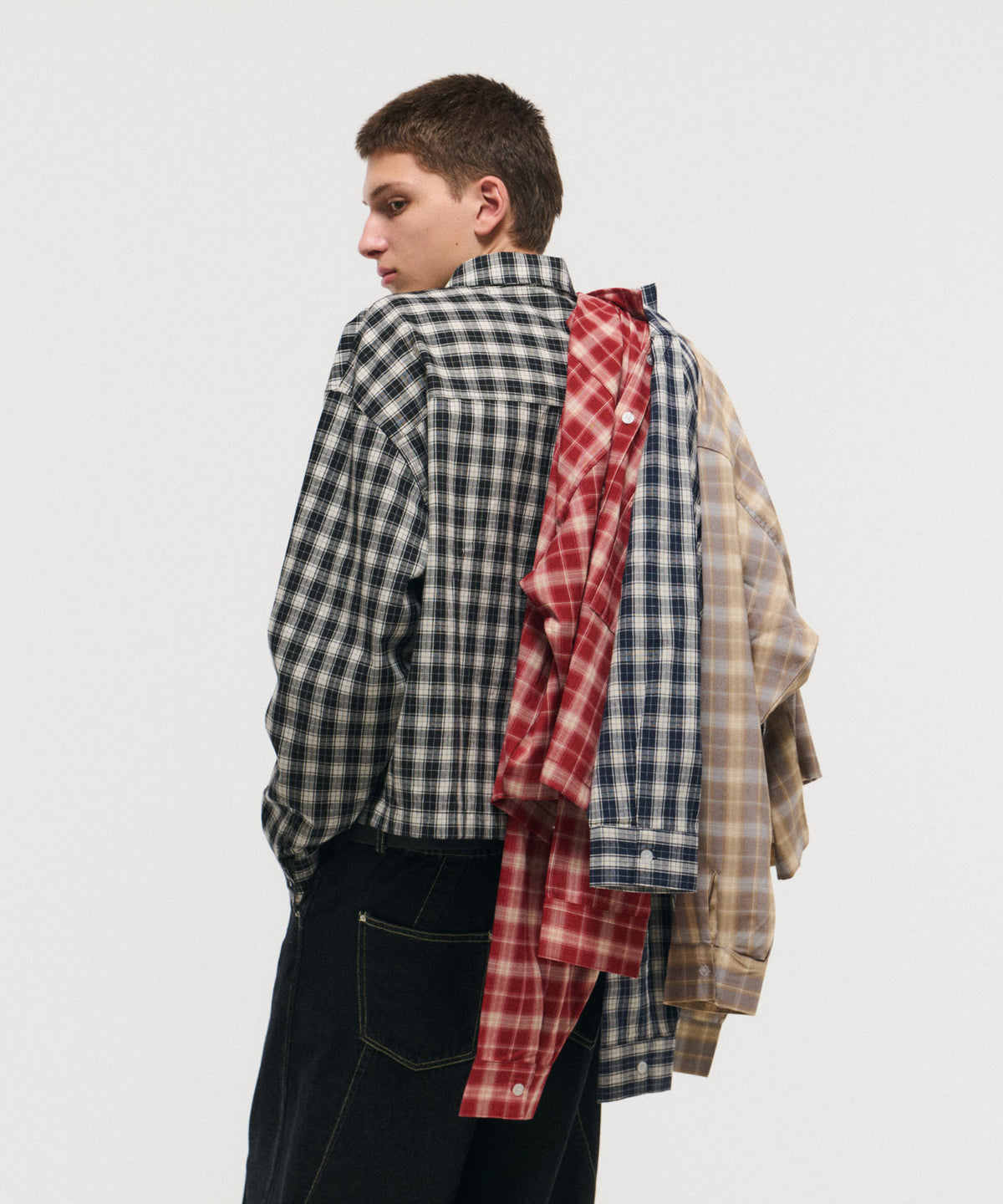 SHORT-BODY LONG-SLEEVED CHECKED SHIRT / ショート丈長袖チェックシャツ