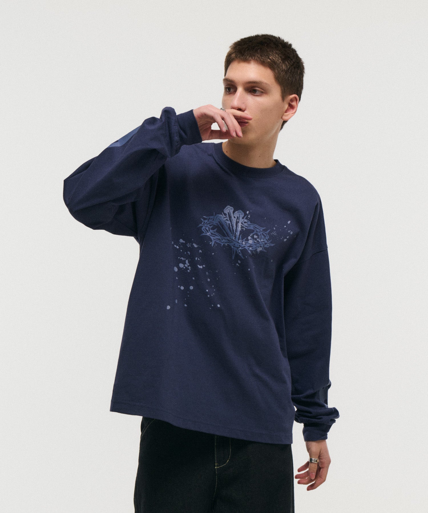 GRAPHIC LONG SLEEVE TEE / グラフィックロングスリーブTシャツ
