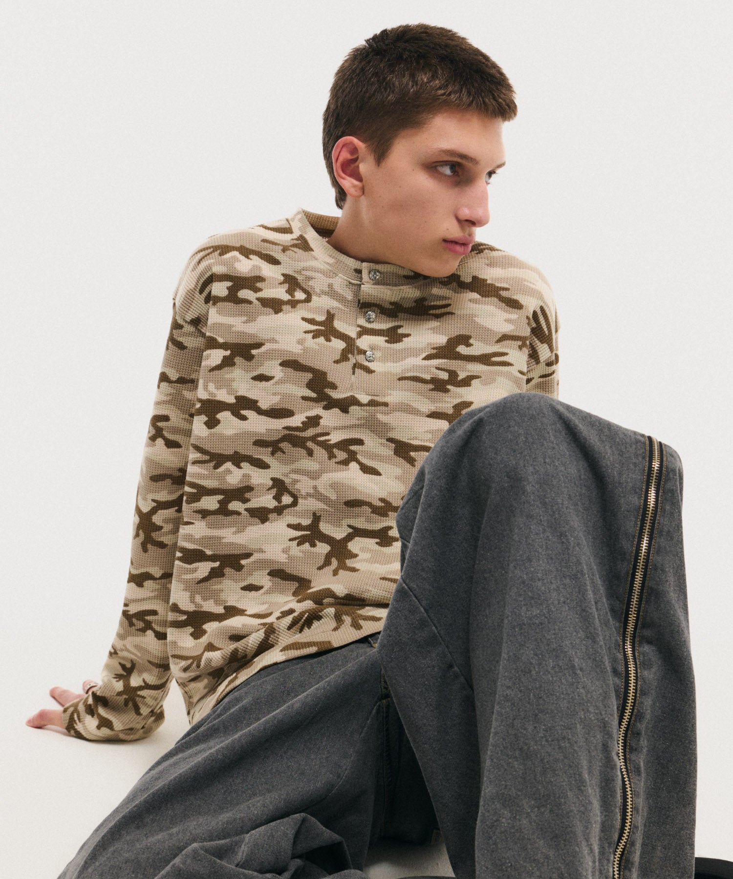 ILL'S | HENLEY CAMO WAFFLE LONG-SLEEVE TEE / カモ総柄ヘンリー