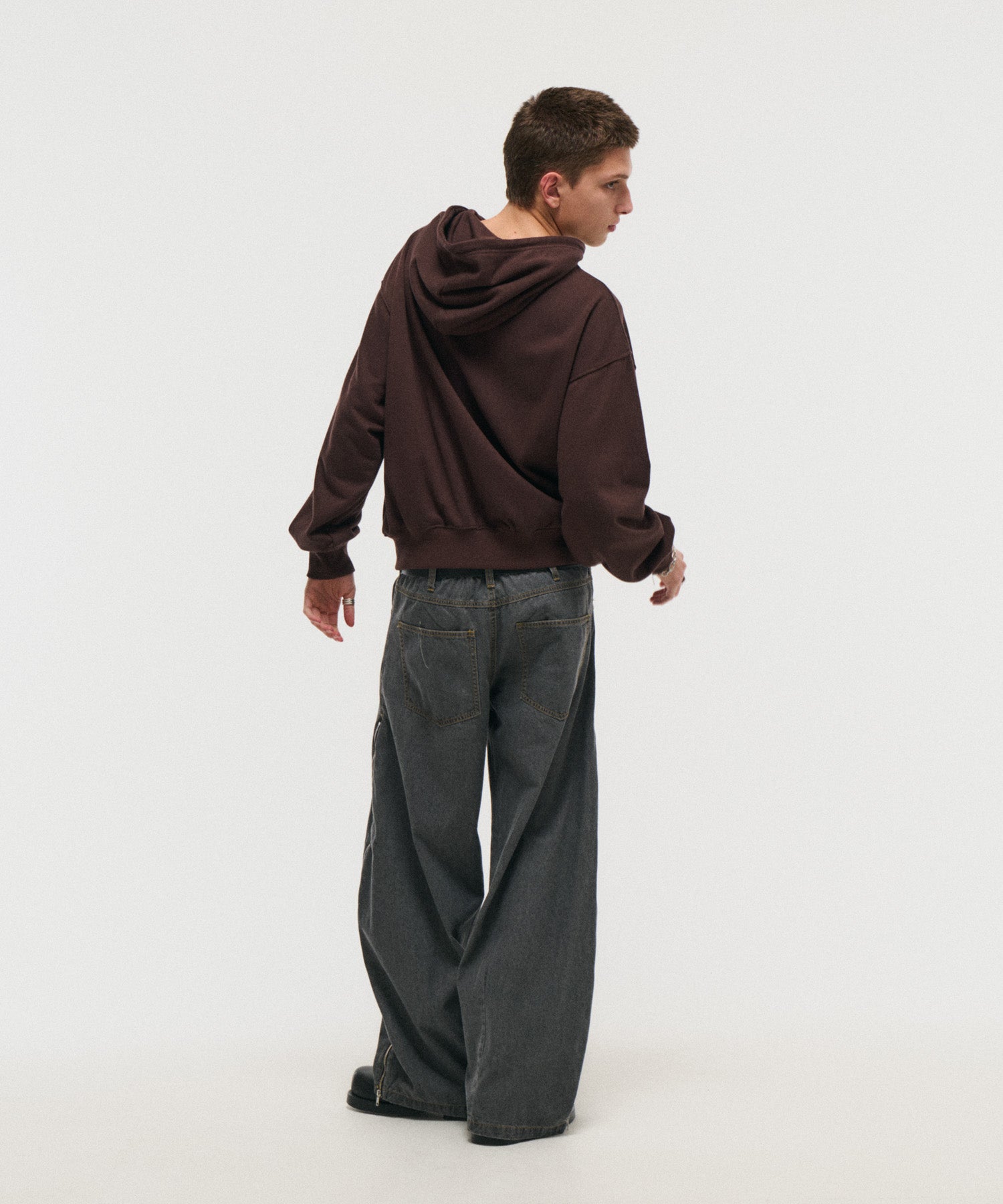 CRASH LOGO GRAPHIC PULLOVER SWEATSHIRT / クラッシュロゴグラフィックプルオーバースウェットシャツ