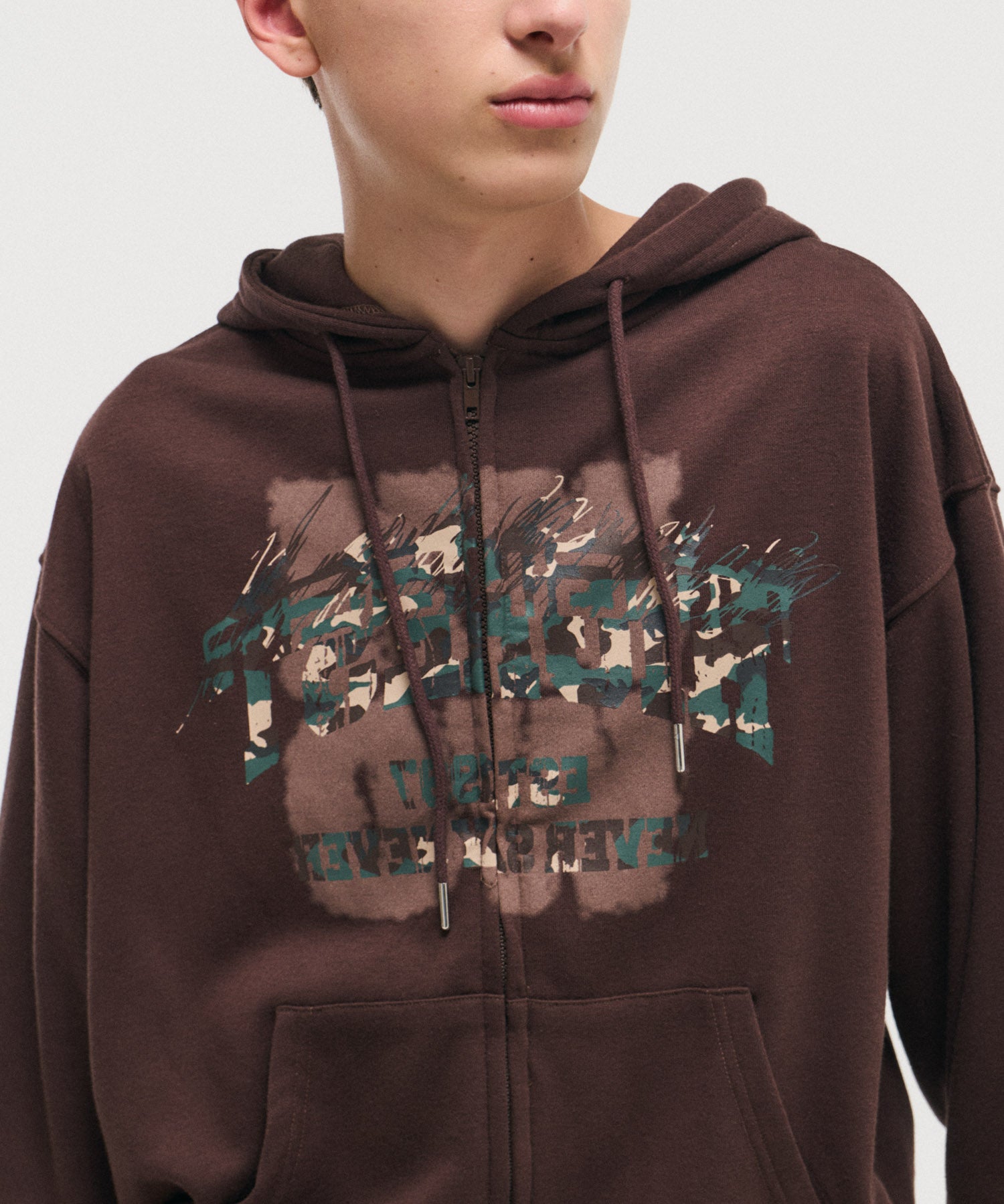 CRASH LOGO GRAPHIC PULLOVER SWEATSHIRT / クラッシュロゴグラフィックプルオーバースウェットシャツ