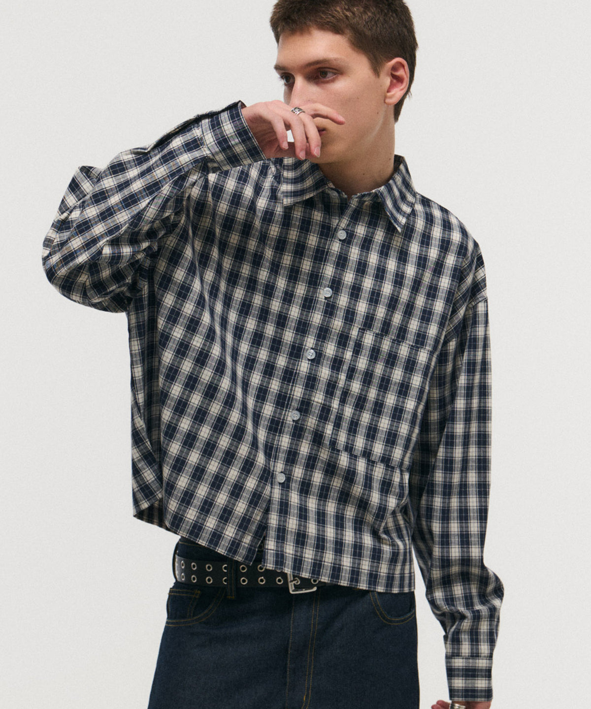 SHORT-BODY LONG-SLEEVED CHECKED SHIRT / ショート丈長袖チェックシャツ