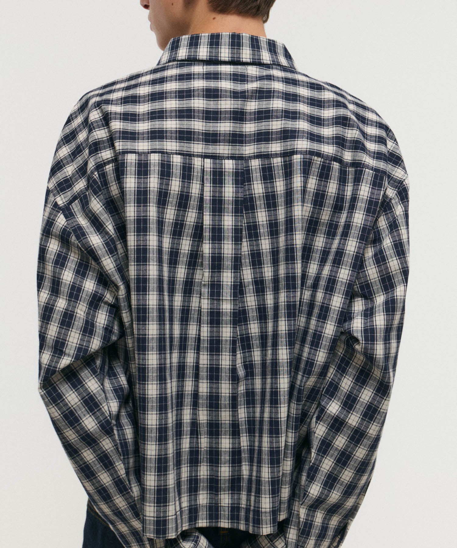SHORT-BODY LONG-SLEEVED CHECKED SHIRT / ショート丈長袖チェックシャツ