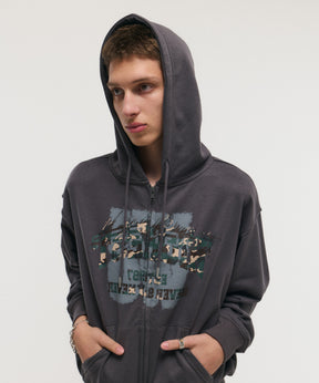 CRASH LOGO GRAPHIC PULLOVER SWEATSHIRT / クラッシュロゴグラフィックプルオーバースウェットシャツ