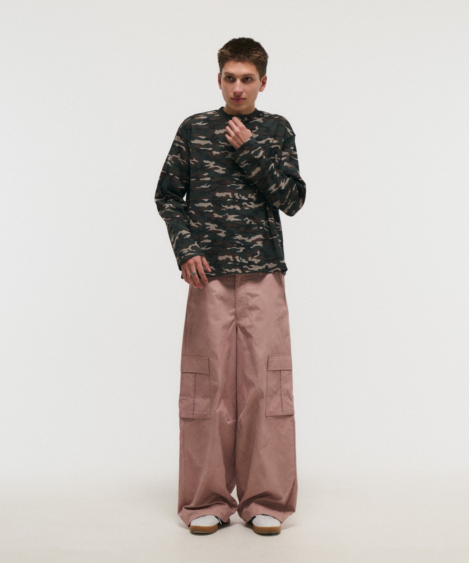 HENLEY CAMO WAFFLE LONG-SLEEVE TEE / カモ総柄ヘンリーネックサーマルロンT