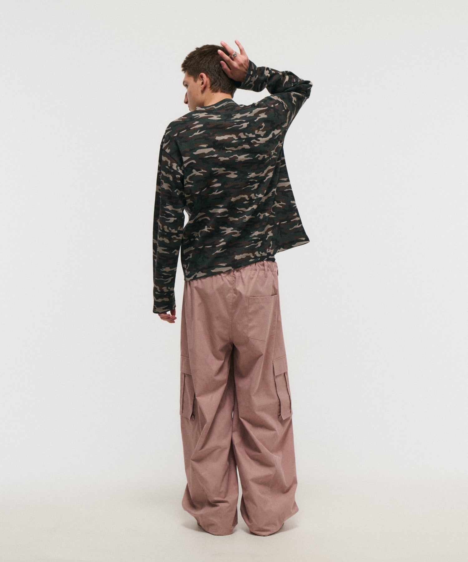 HENLEY CAMO WAFFLE LONG-SLEEVE TEE / カモ総柄ヘンリーネックサーマルロンT